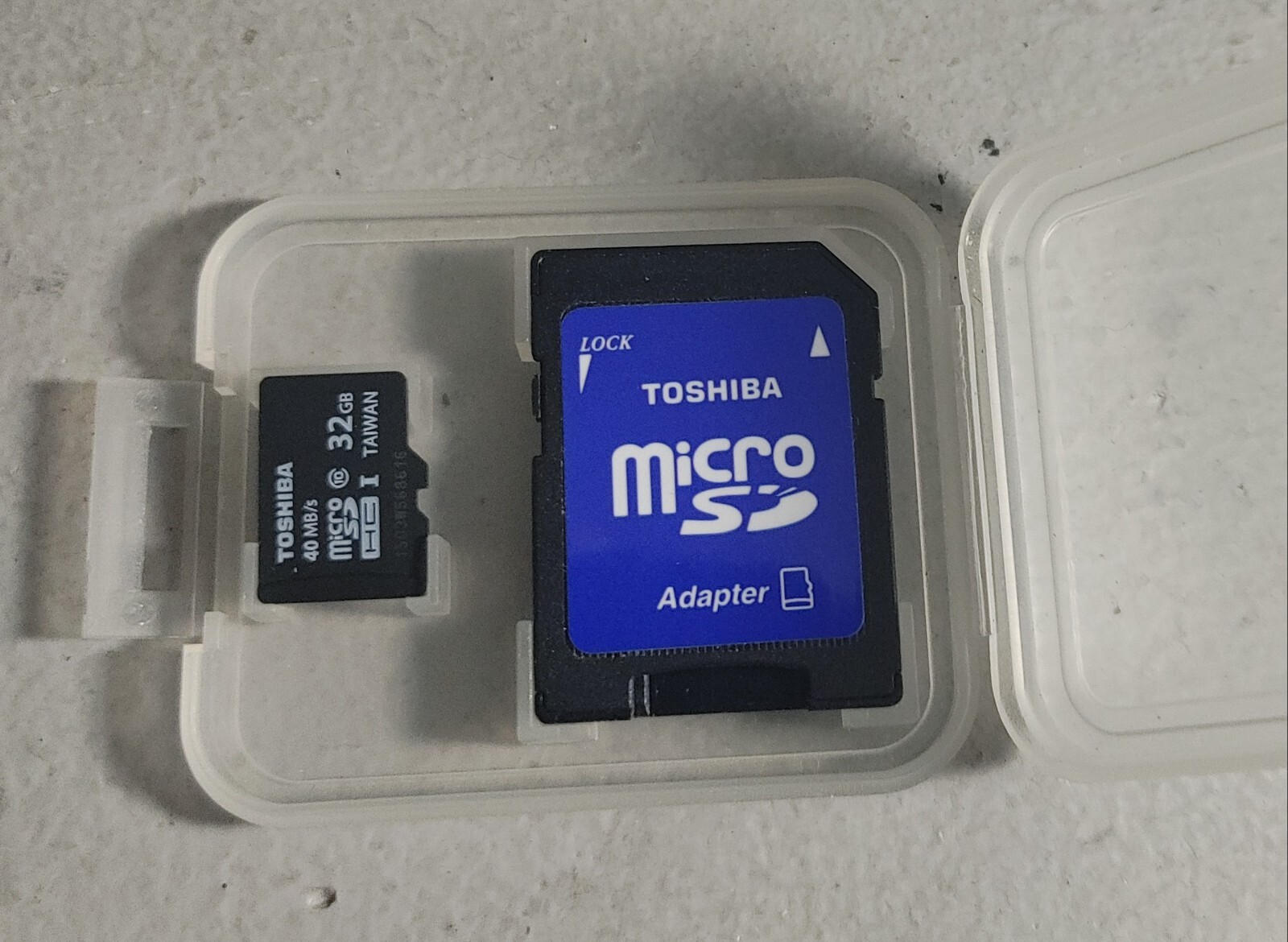 Toshiba Micro SDHC & Adapter 8GB w/Plastic Case
