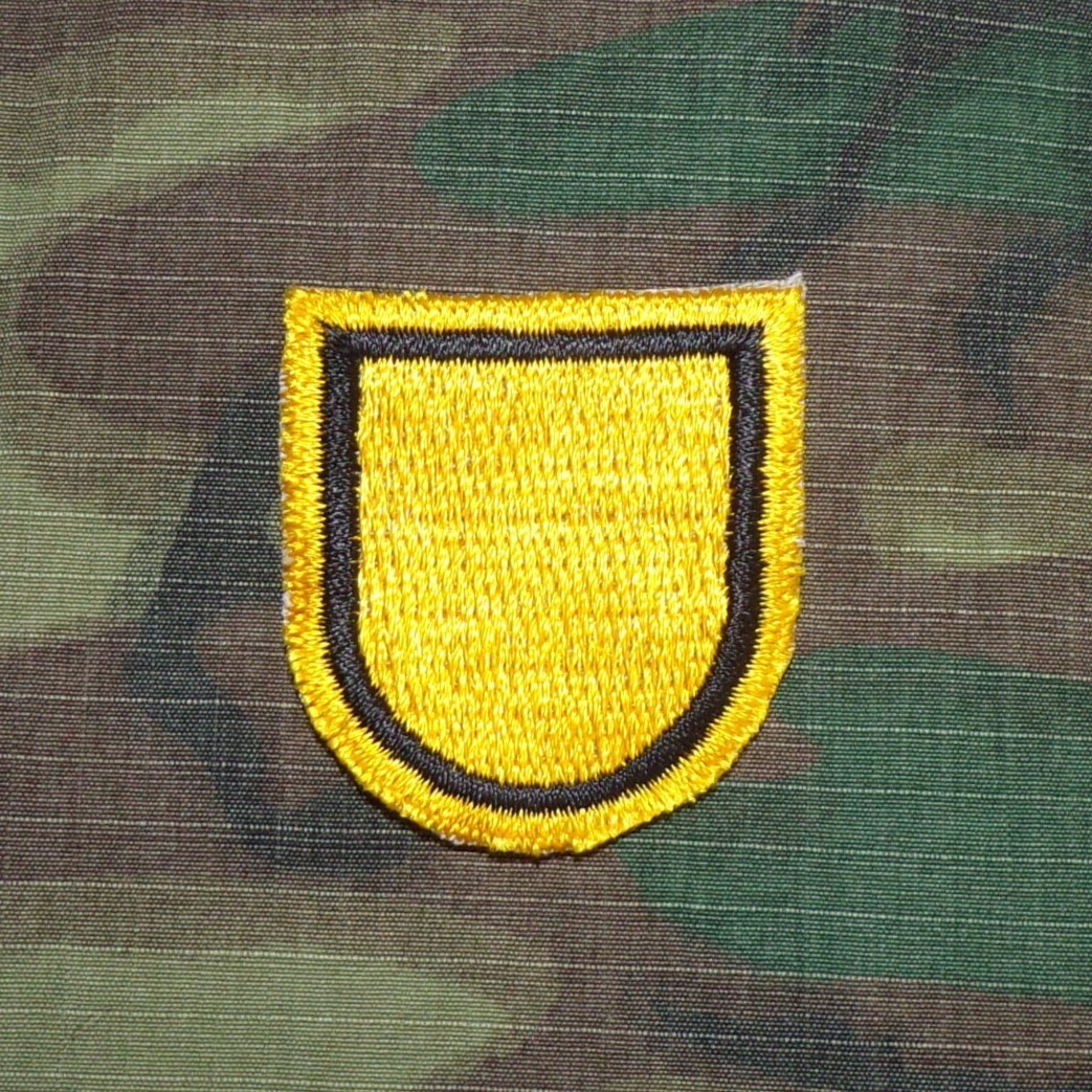 Original Vietnam War era US 1st Special Forces Group cut edge beret flash
