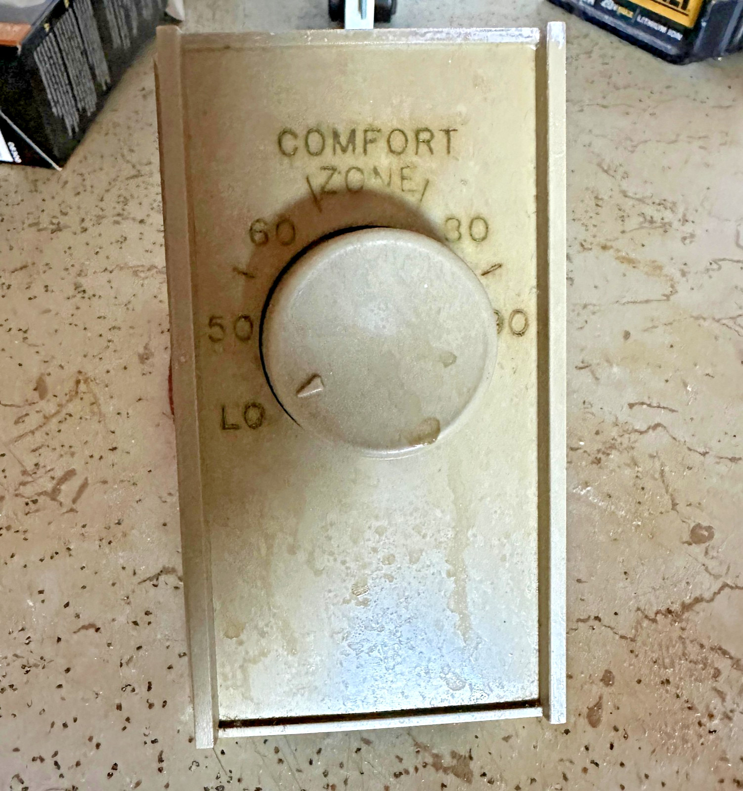Vintage 859M Wall Thermostat 22A 277V UL CSA Tested Analog Retro