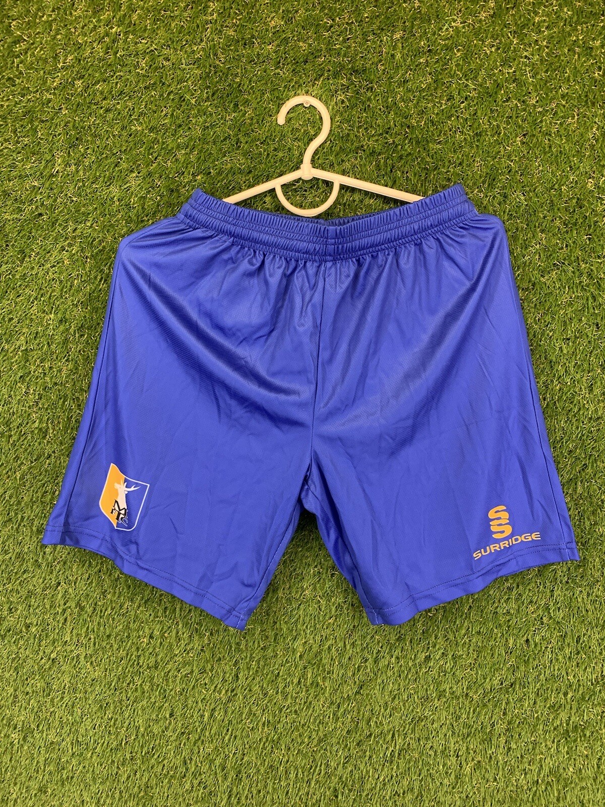 MANSFIELD TOWN ENGLAND FOOTBALL SOCCER SHORTS HOME SURRIDGE ORIGINAL SIZE S