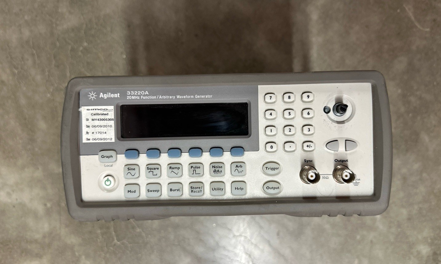 Agilent 33220A 20 MHz Function Arbitrary Waveform Generator