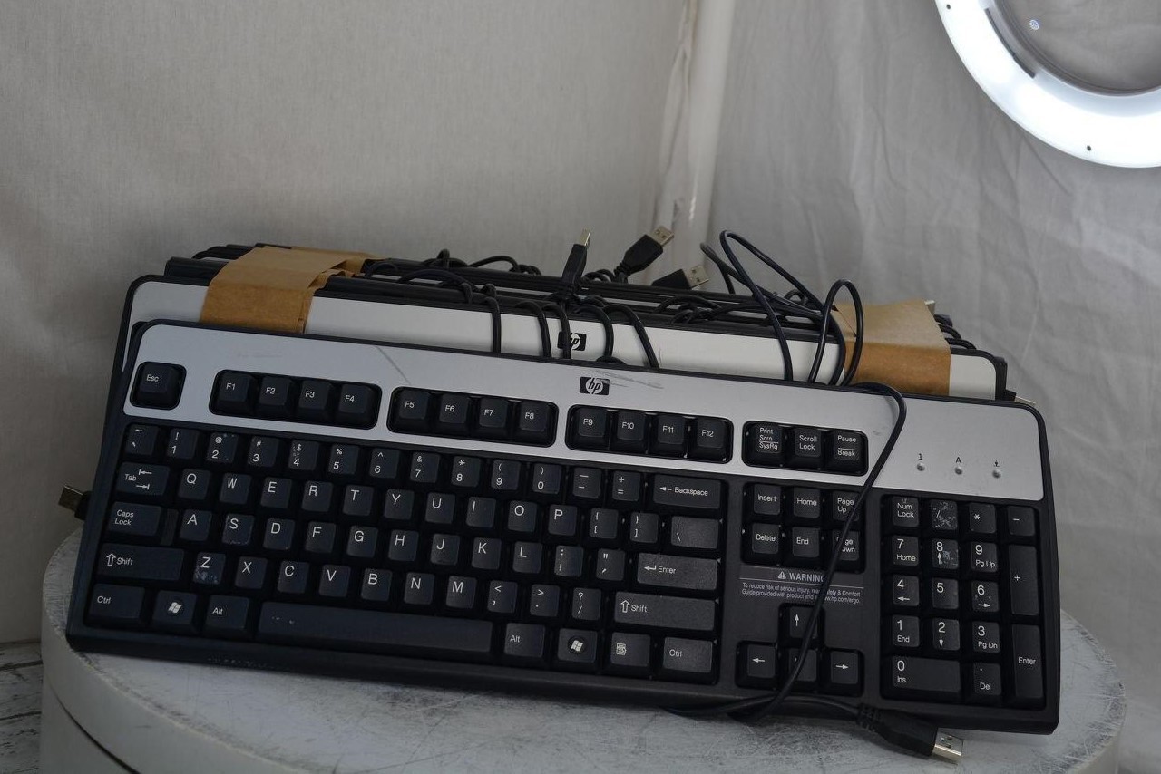 Lot of 10* HP KU-0316 434821-002 Wired Keyboard SEE NOTES