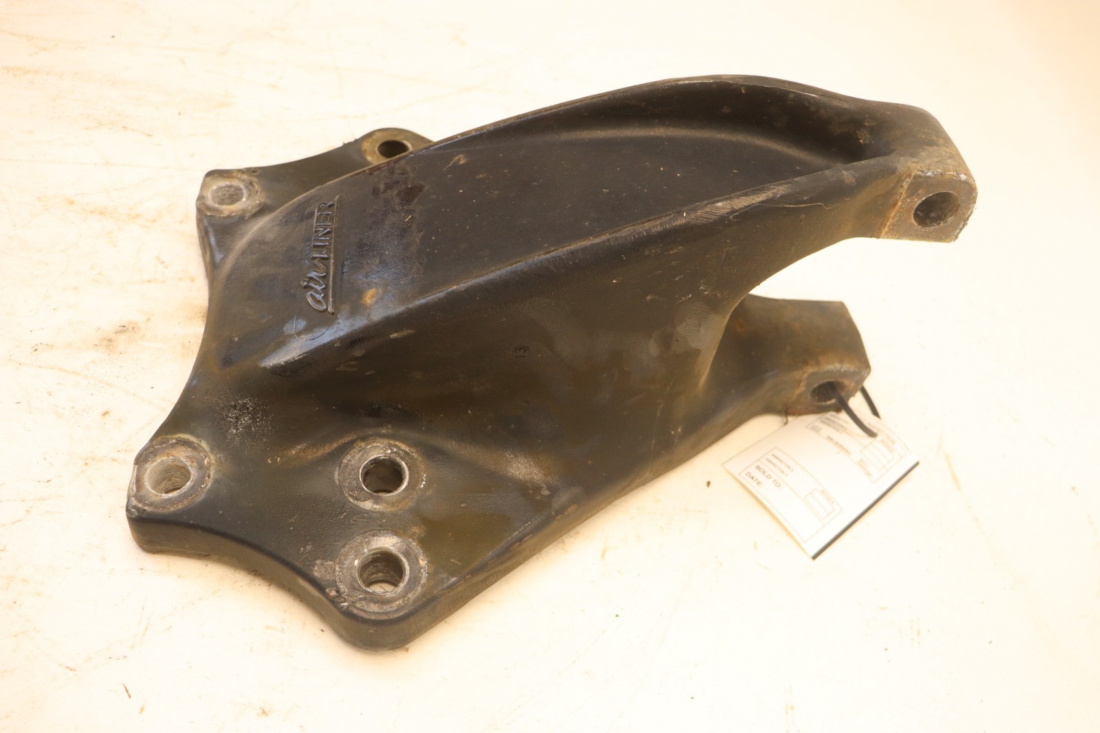 2008-2017 FREIGHTLINER CASCADIA 125 AIR LINER SPRING HANGER SUPPORT BRACKET OEM