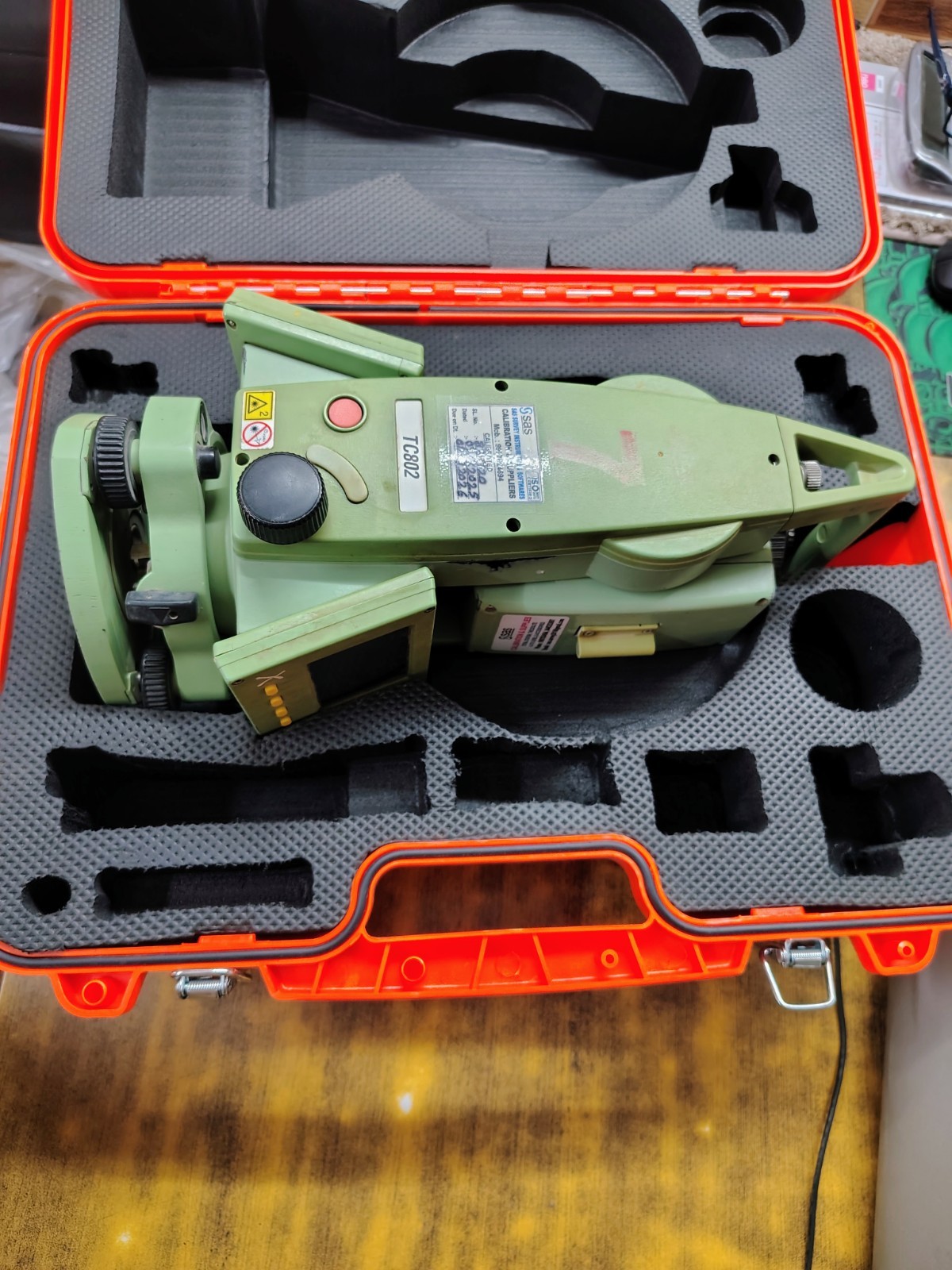 LEICA TOTAL STATION RED COLOR Hard Carrying CASE for TPS TCR300/400/700/800