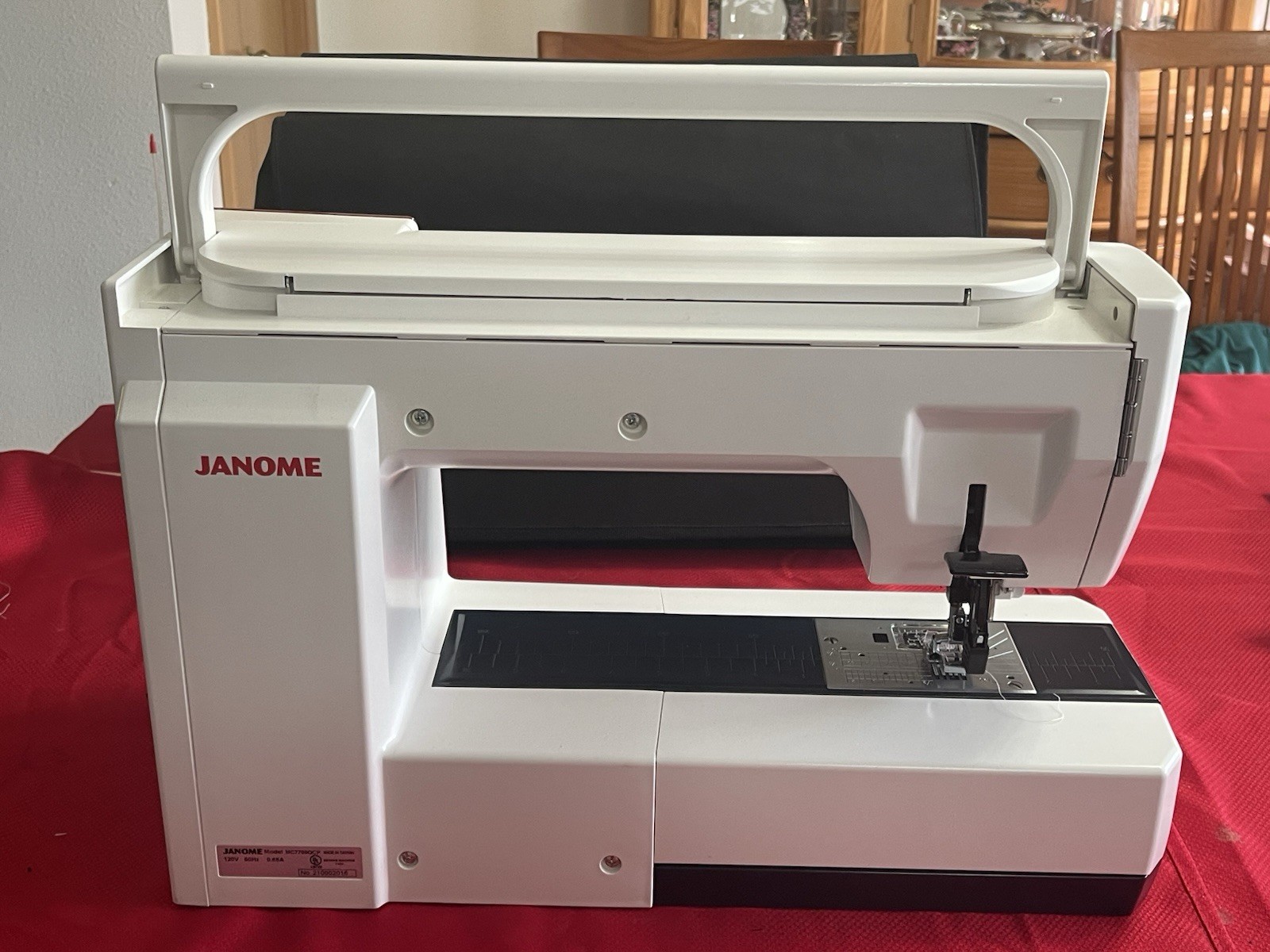 Janome Horizon Memory Craft 7700 QCP Computerized Sewing Machine