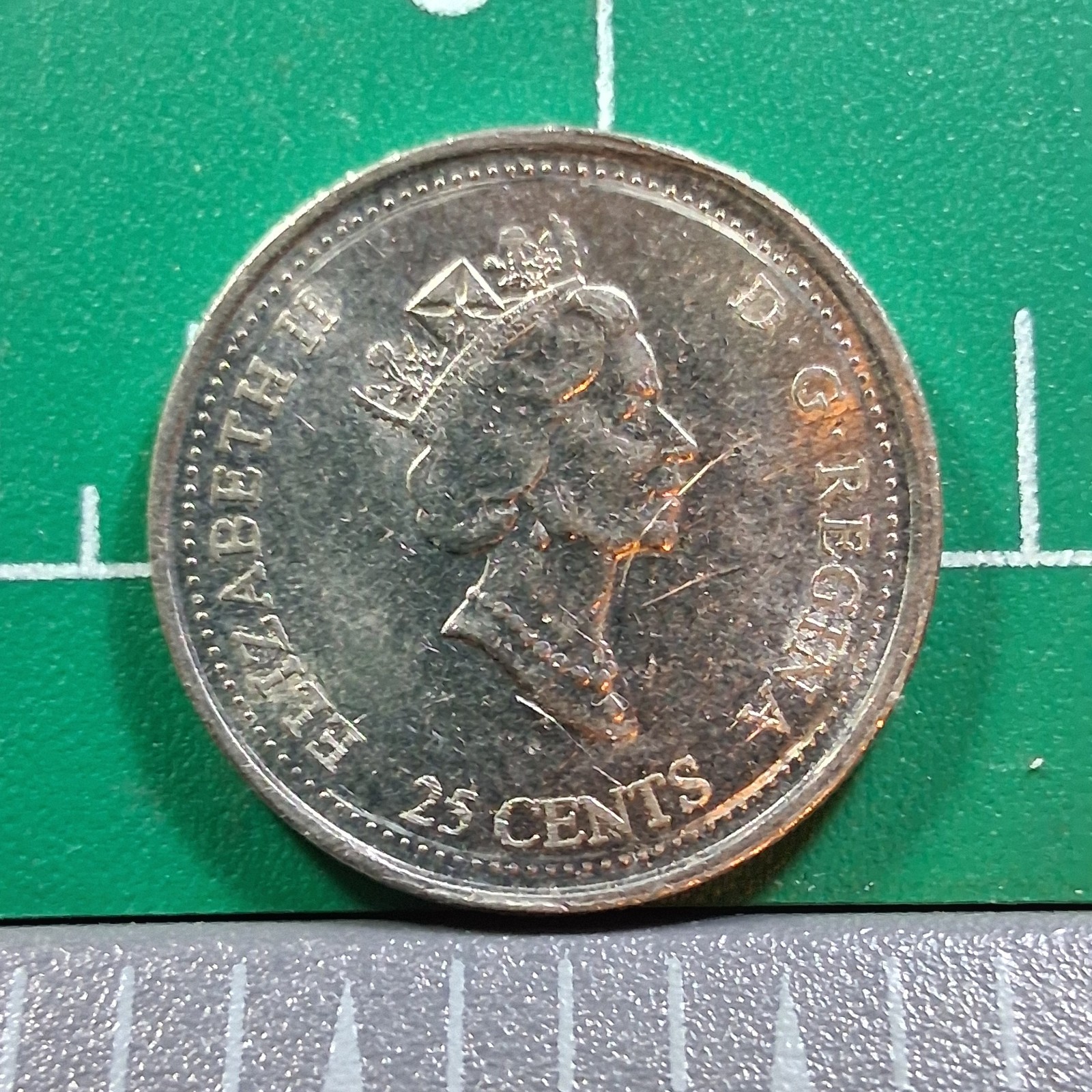 2000 Canada Elizabeth II / Health 25 Cents Currency Coin
