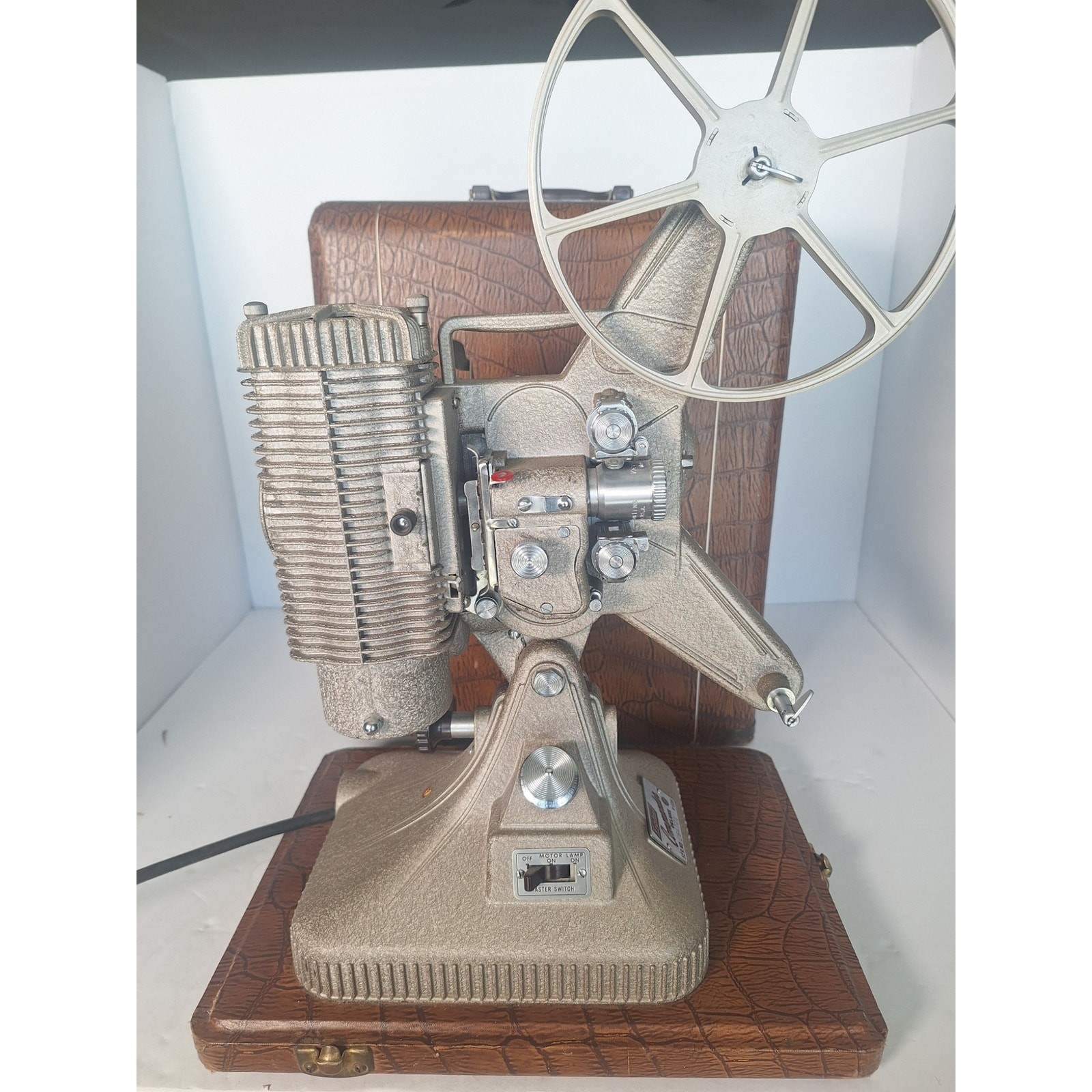 Keystone Commander Deluxe K-108 8mm Film Projector w Original Case Tested