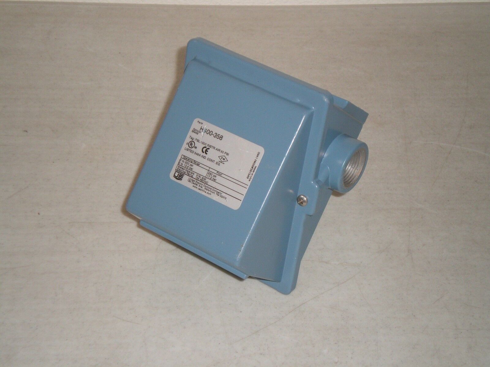 New! United Electric Controls H400-358 Temperature Switch Options: M446