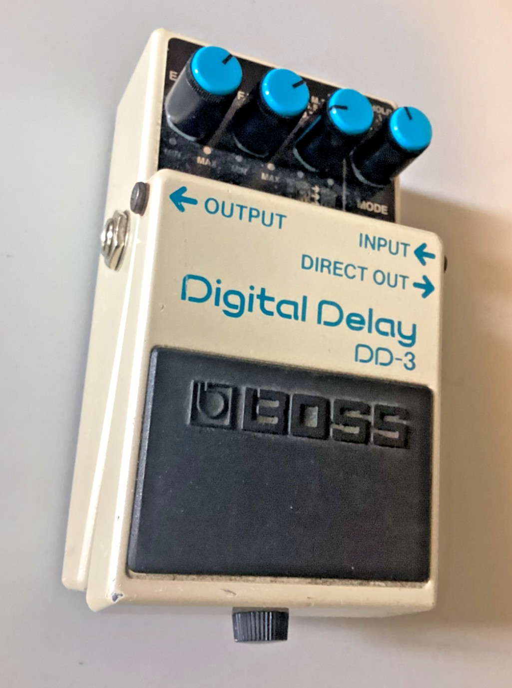 Boss (DD-3) Digital Delay Electric Guitar Effect Pedal FX