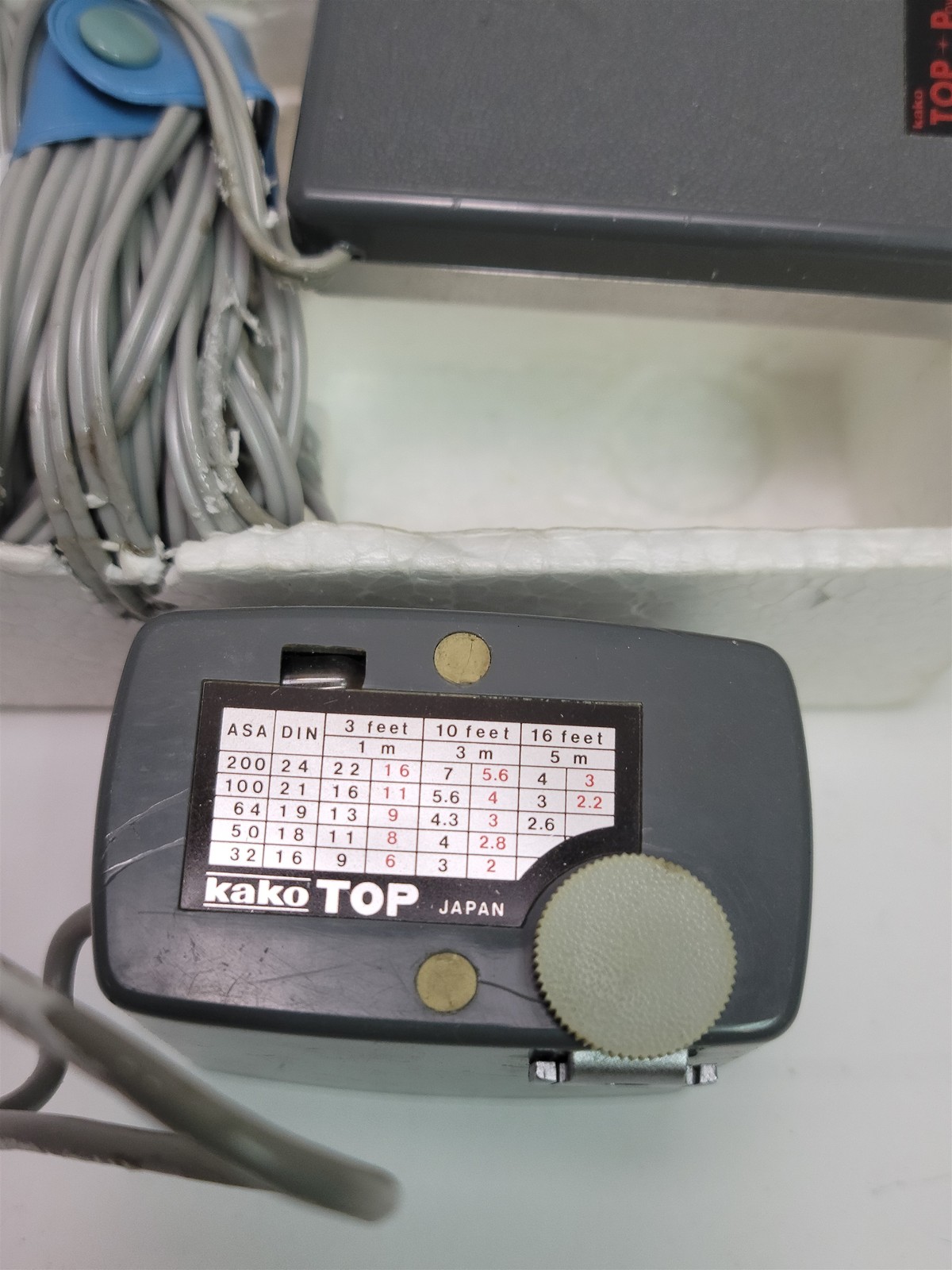 Kako Top Electronic Flash - Vintage , w/ original packaging
