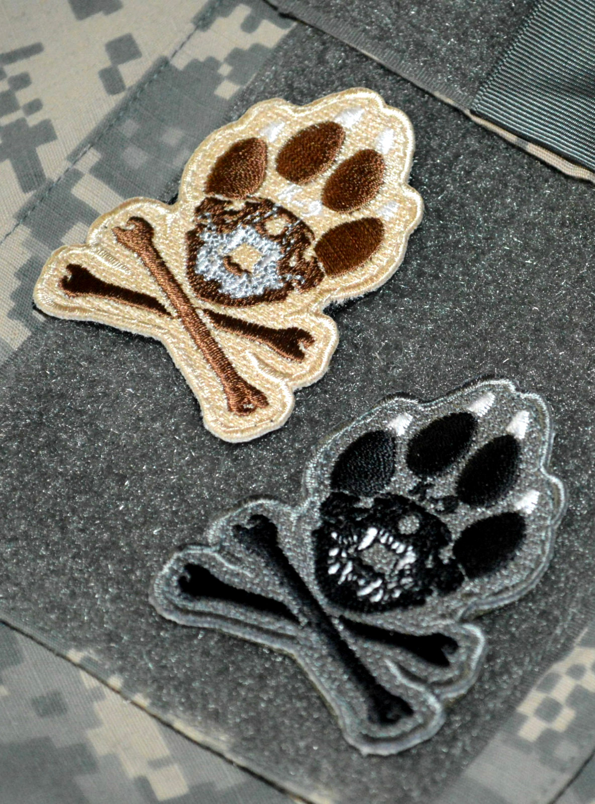US MARINE EOD EXPLOSIVE DETECTION CANINE K-9 vêlkrö 2-TAB: POLICE DOG PAW PRINT
