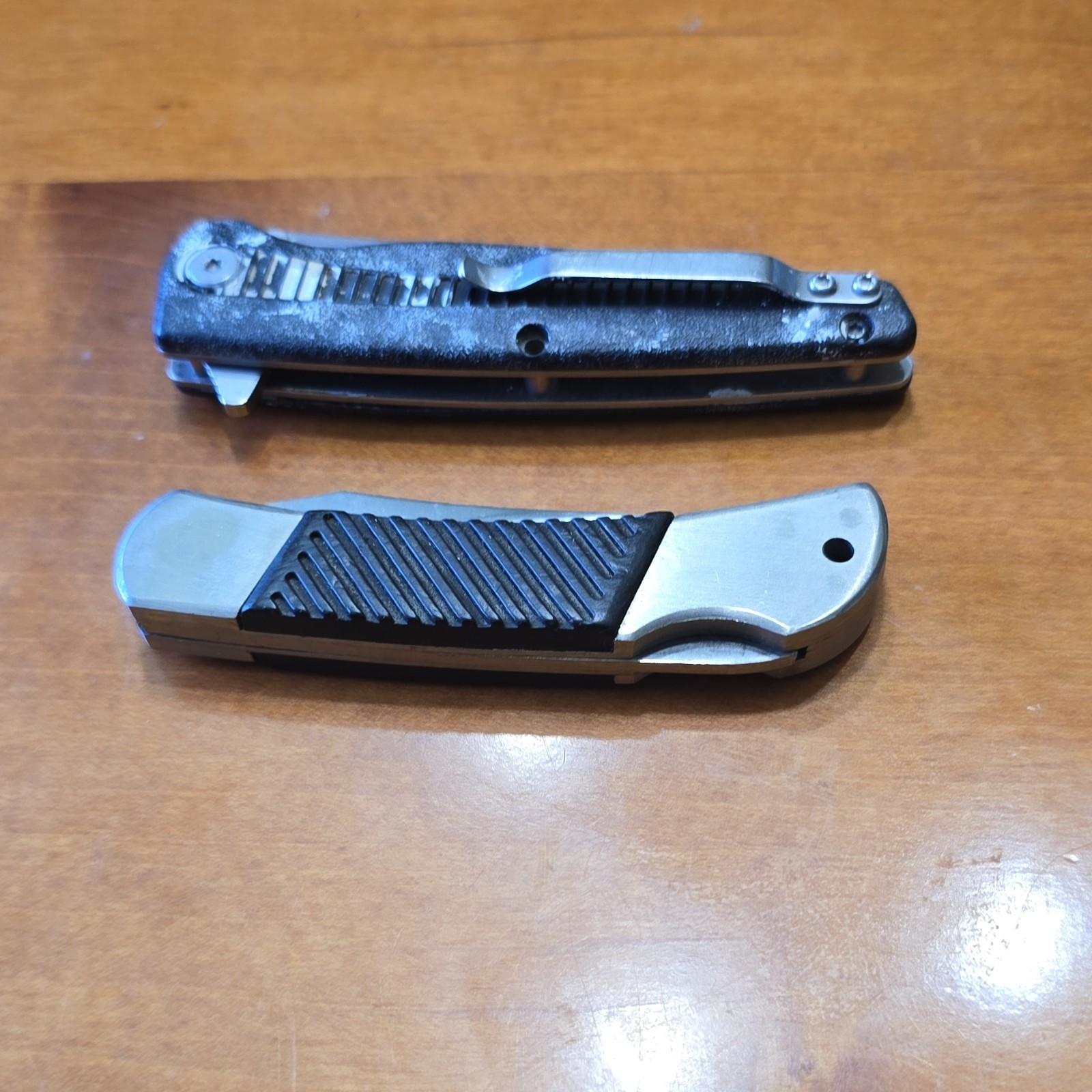 Cabela's CLUB & SHARP 400 Foldable Pocket Knives Stainless Steel Black Silver