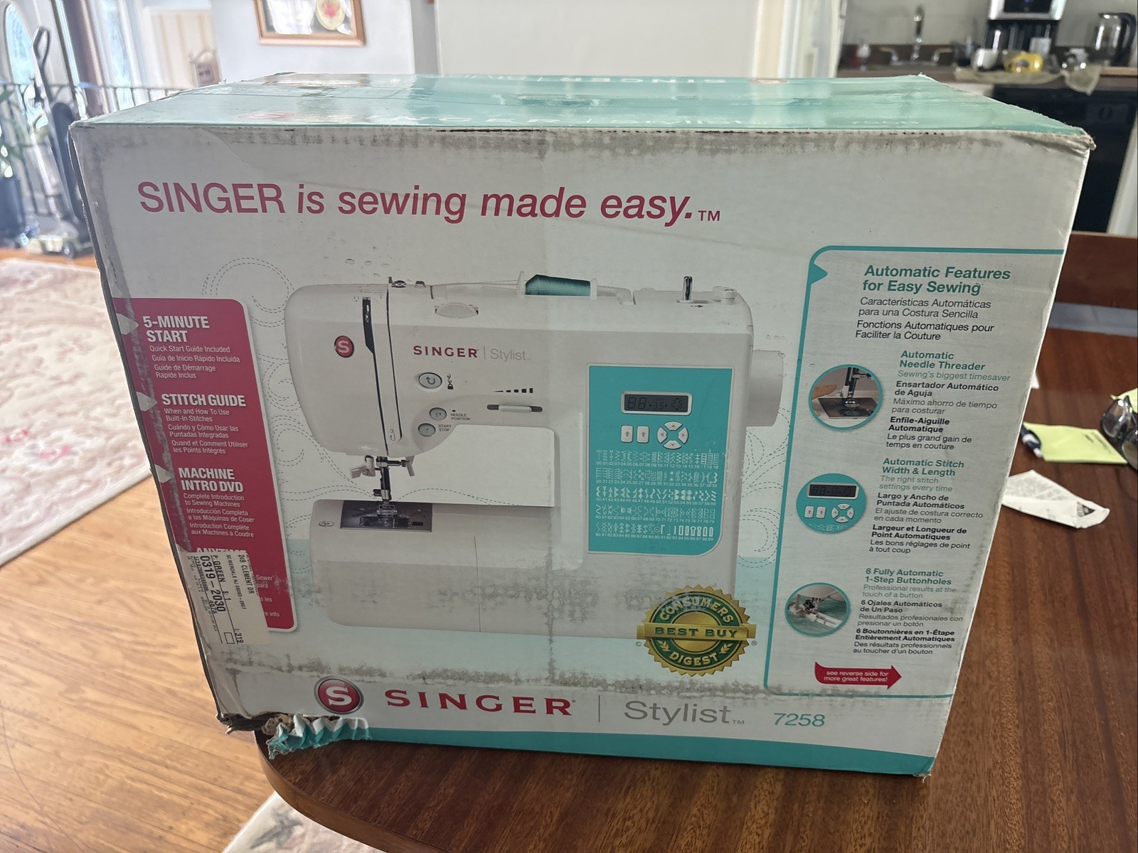 Singer 7258 Sewing & Quilting Machine 203 Stitches never opened