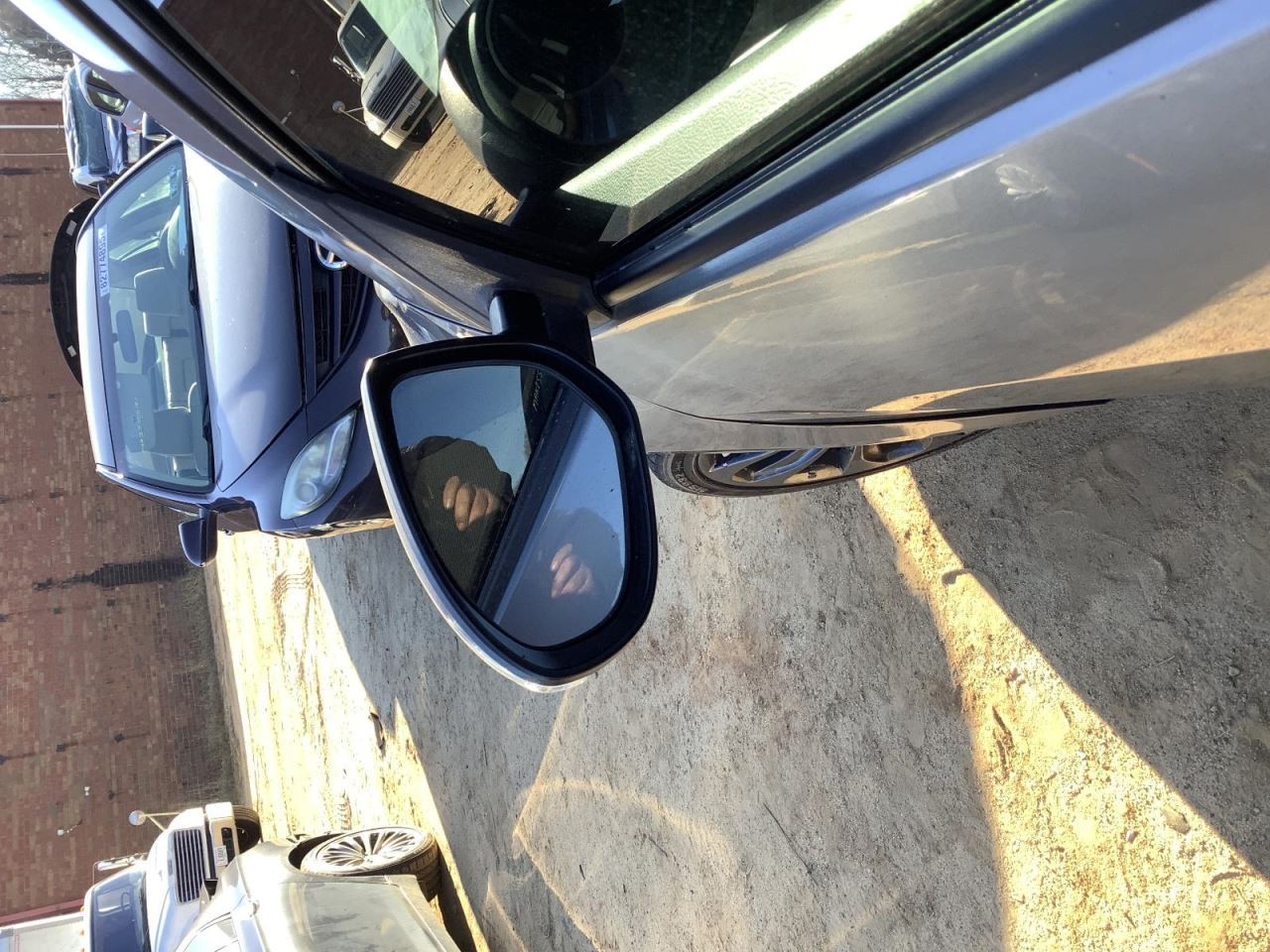 3 2010 Glove Box 4883126