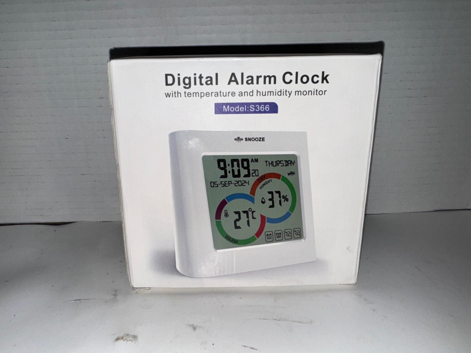 Digital Alarm Clock With Temperature and Humidity Monitor Model S366 White