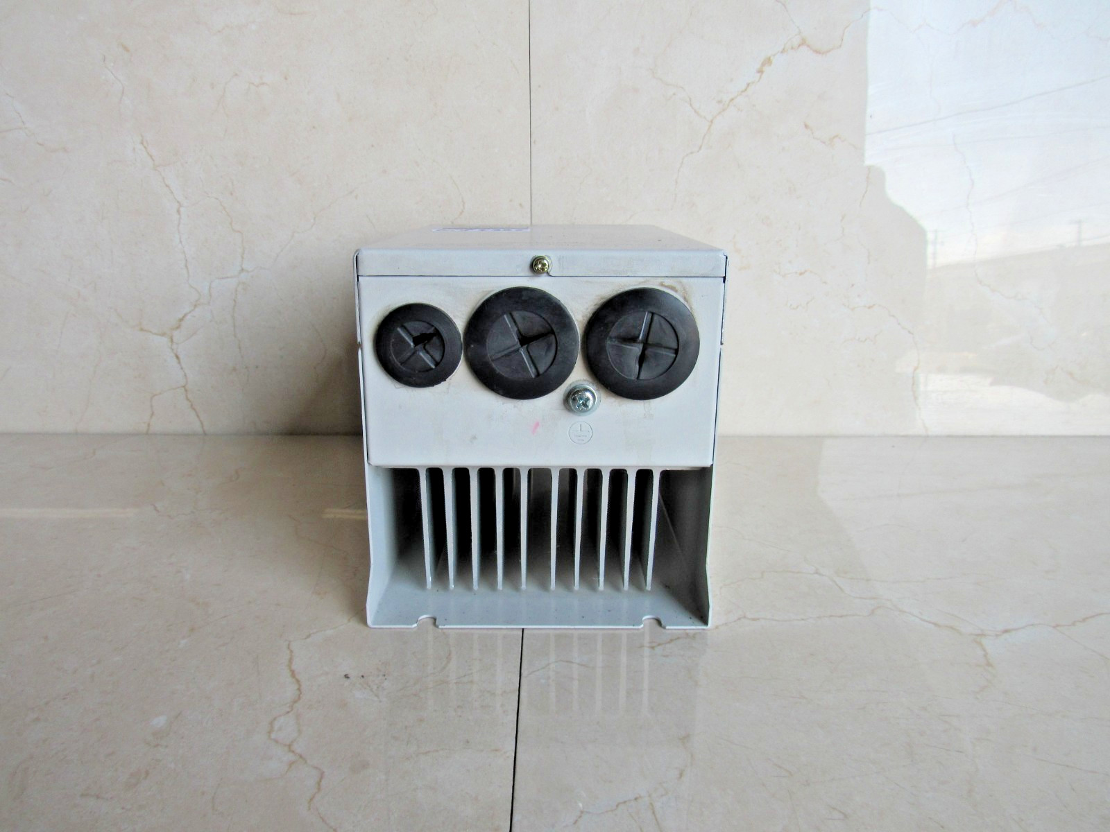 Delta Braking Unit VFDB2015 Lot # 4385 Listed by Mike