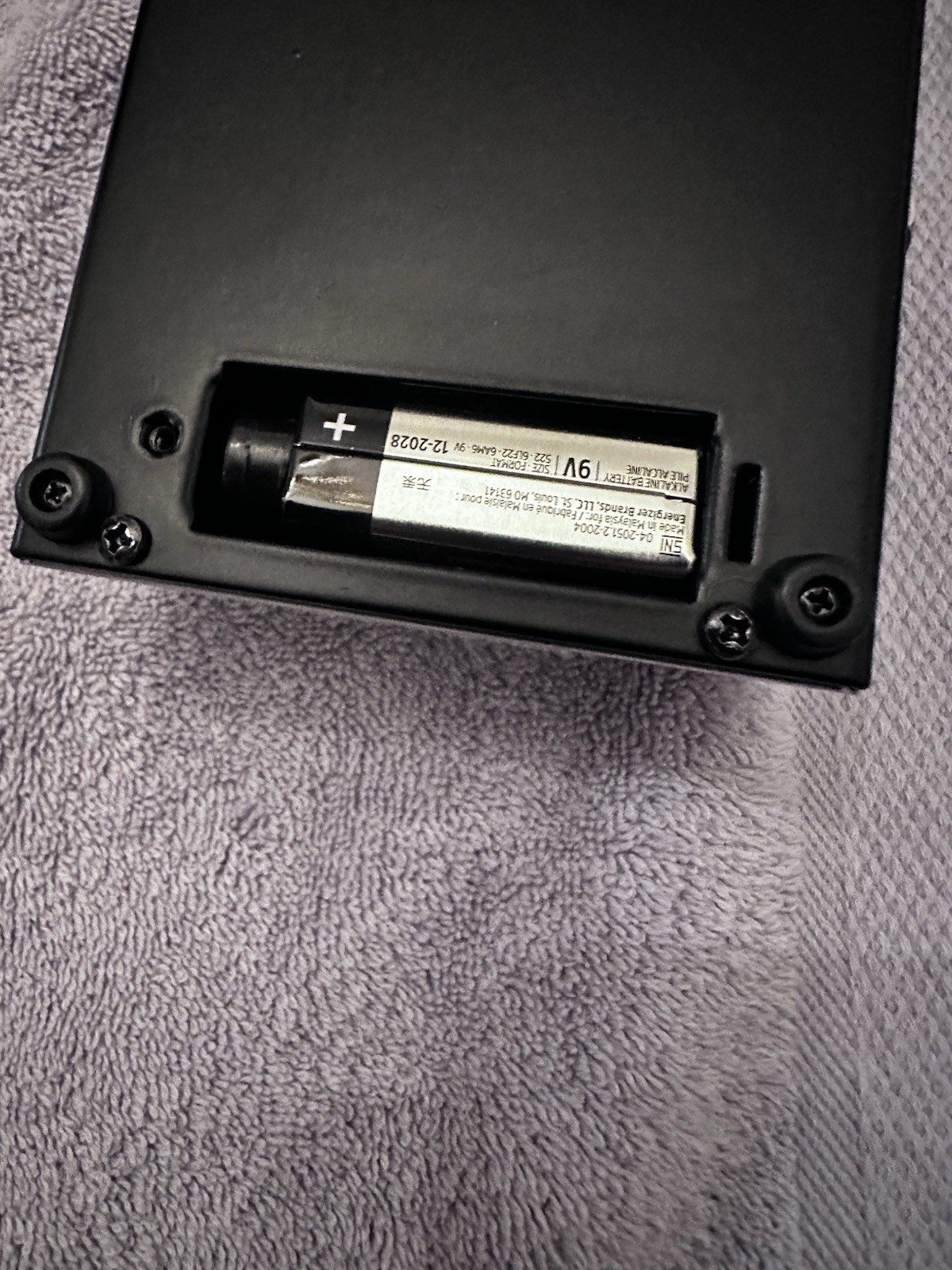 Akai “Professional” Compressor: Electric Guitar Pedal