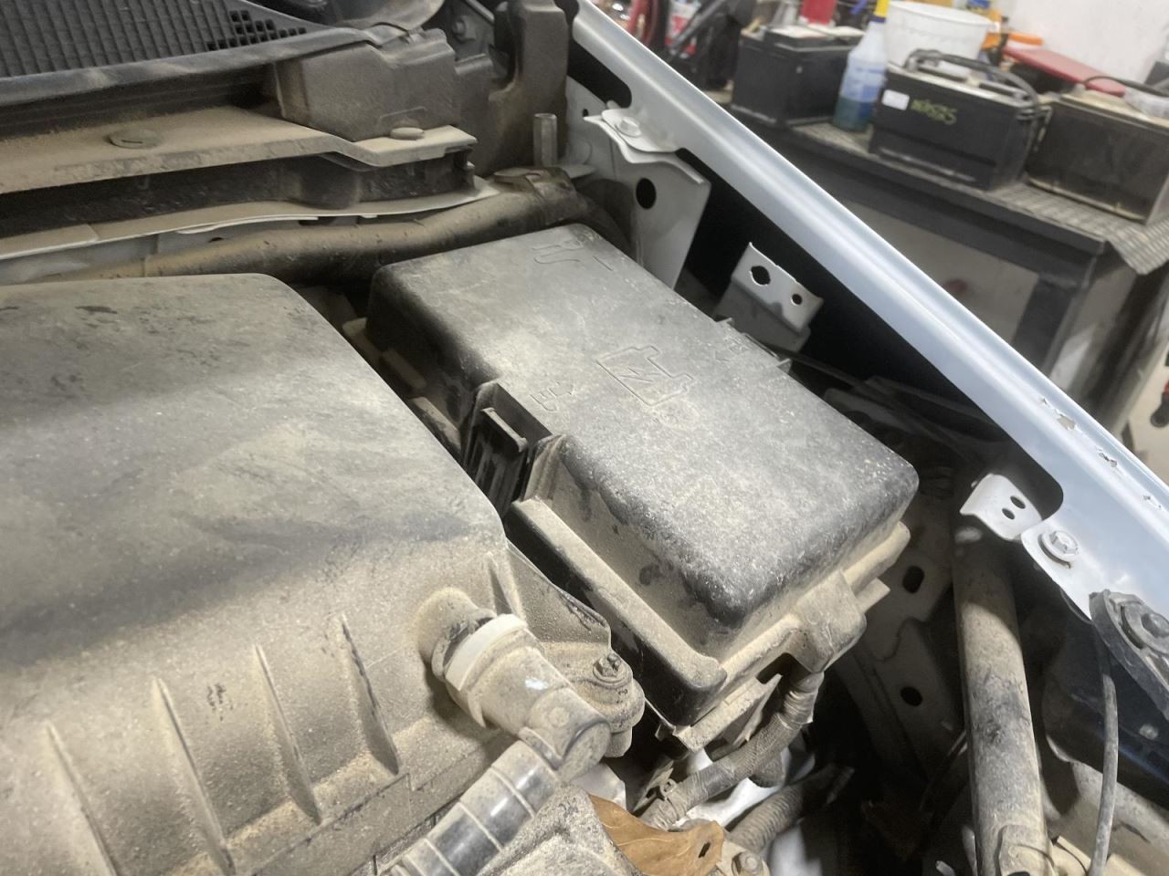 Fuse Box Engine Fits 20-22 VOYAGER 1072007
