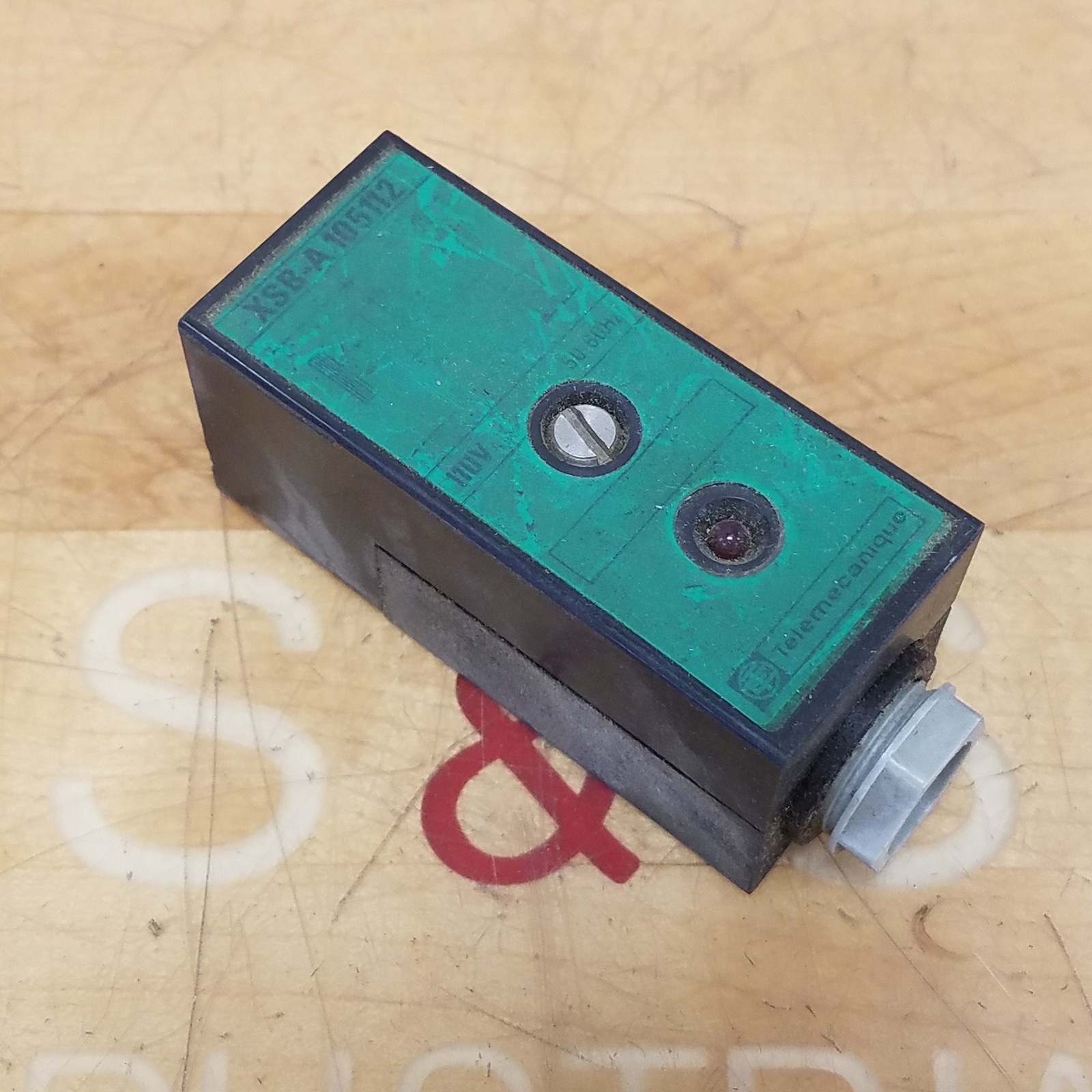 Telemecanique XSB-A 105112 Proximity Switch, 110V, 50-60Hz - USED