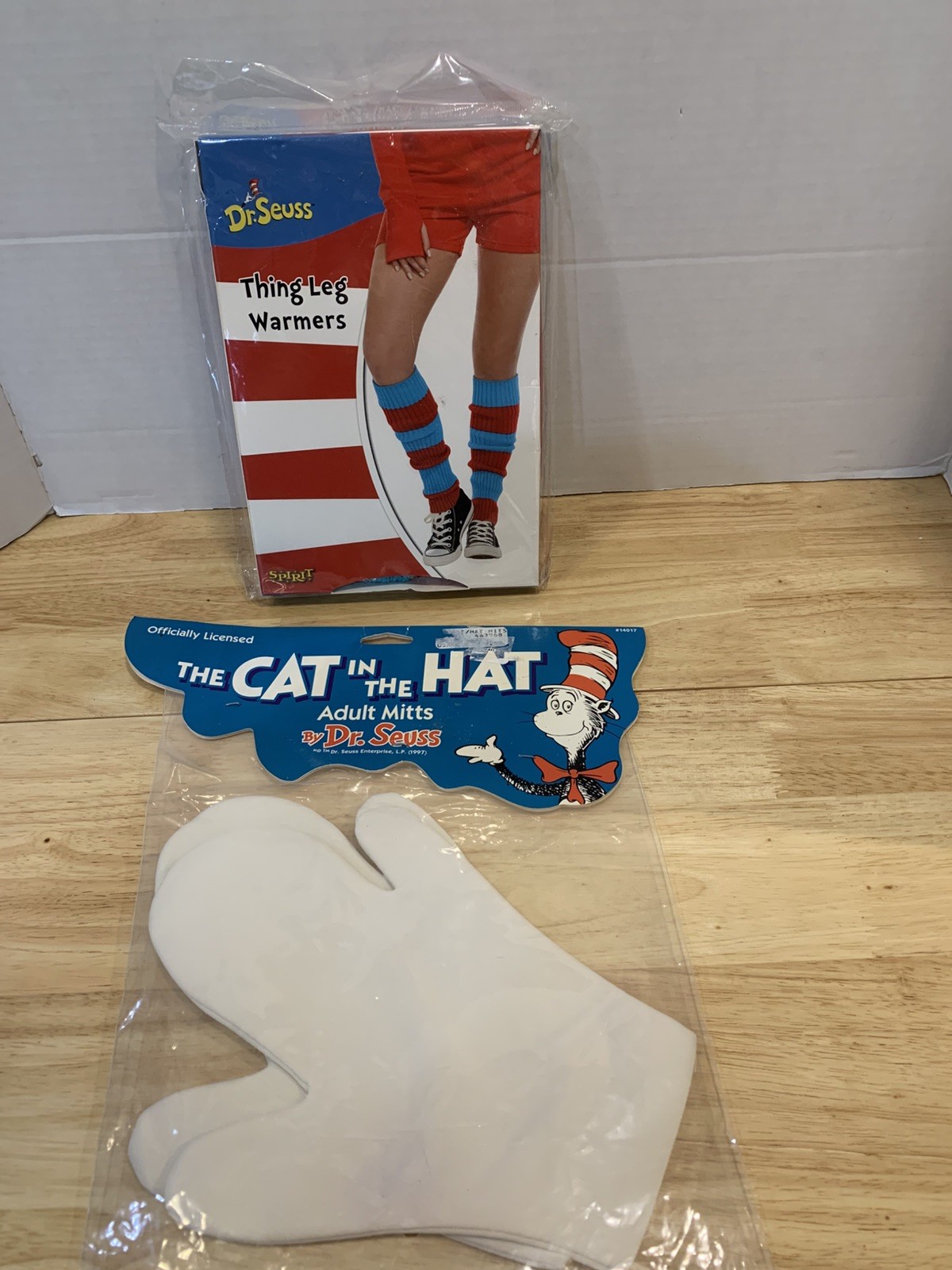 NEW Dr.Seuss Cat in the Hat Adult Mitts & Leg Warmers Costume Spirit Halloween