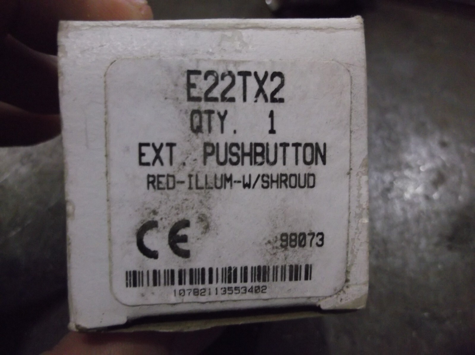 NIB CUTLER HAMMER E22TX2 ILLUMINATED PUSHBUTTON RED (180-2)
