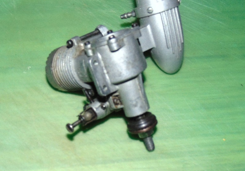 Fox 25 RC Model Airplane Engine wth muffler, used lightly
