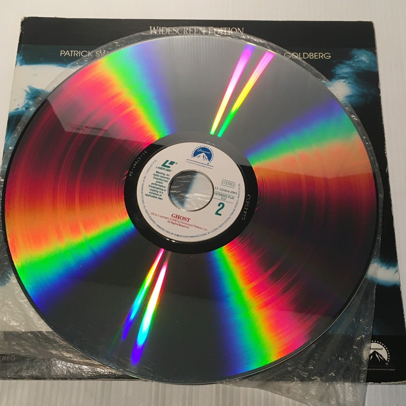 GHOST Two Laserdiscs LDs Demi Moore Patrick Swayze 1991 Paramount LV 32004-2WS