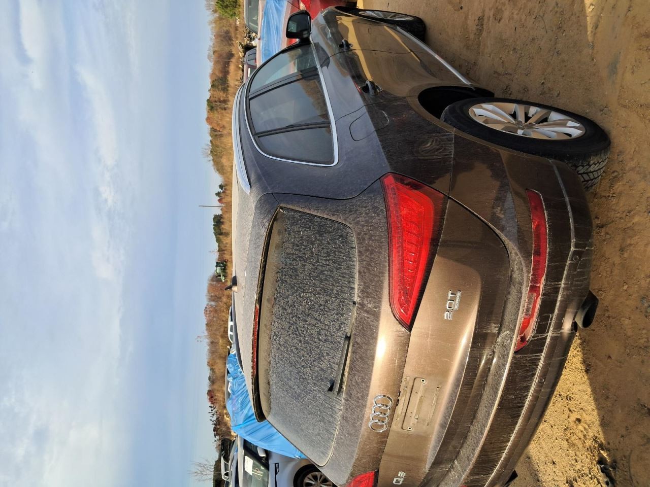 Q5 2013 Glove Box 4874559
