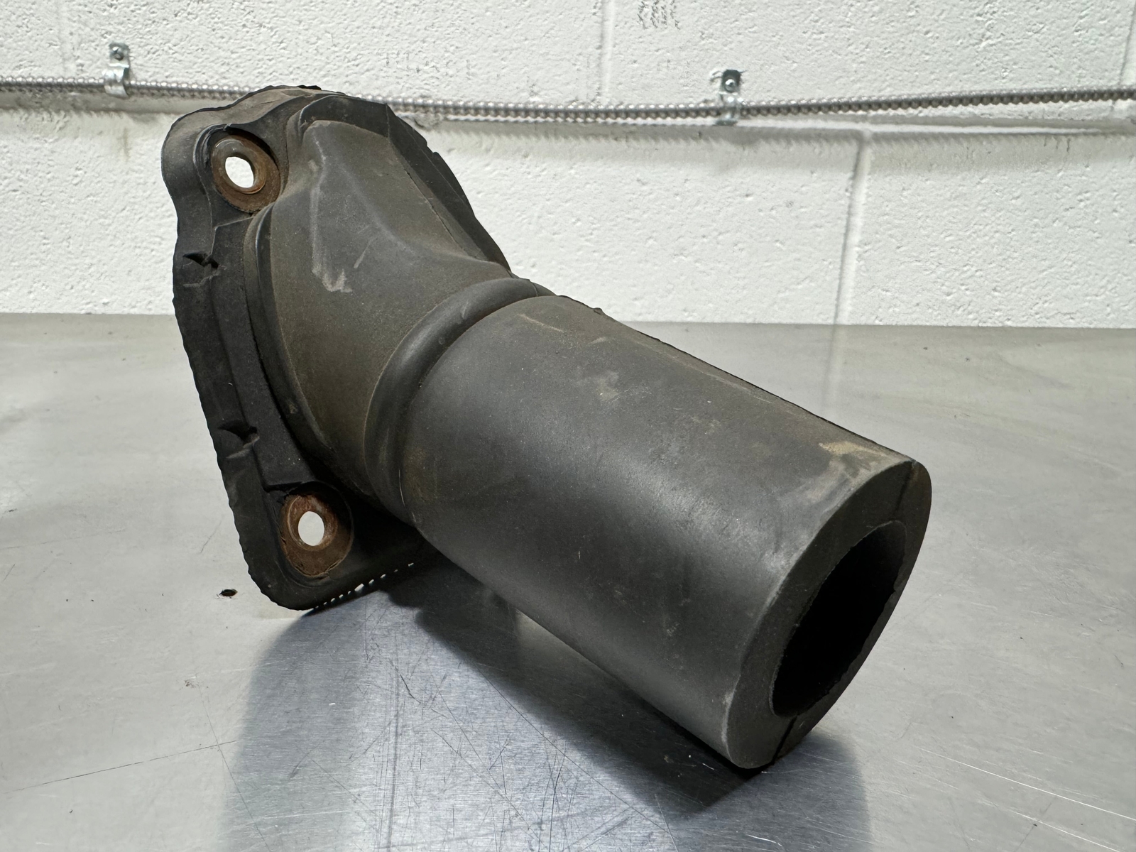 2003 ESCALADE STEERING COLUMN FIREWALL COUPLING BOOT MOUNT 15769730 #L26