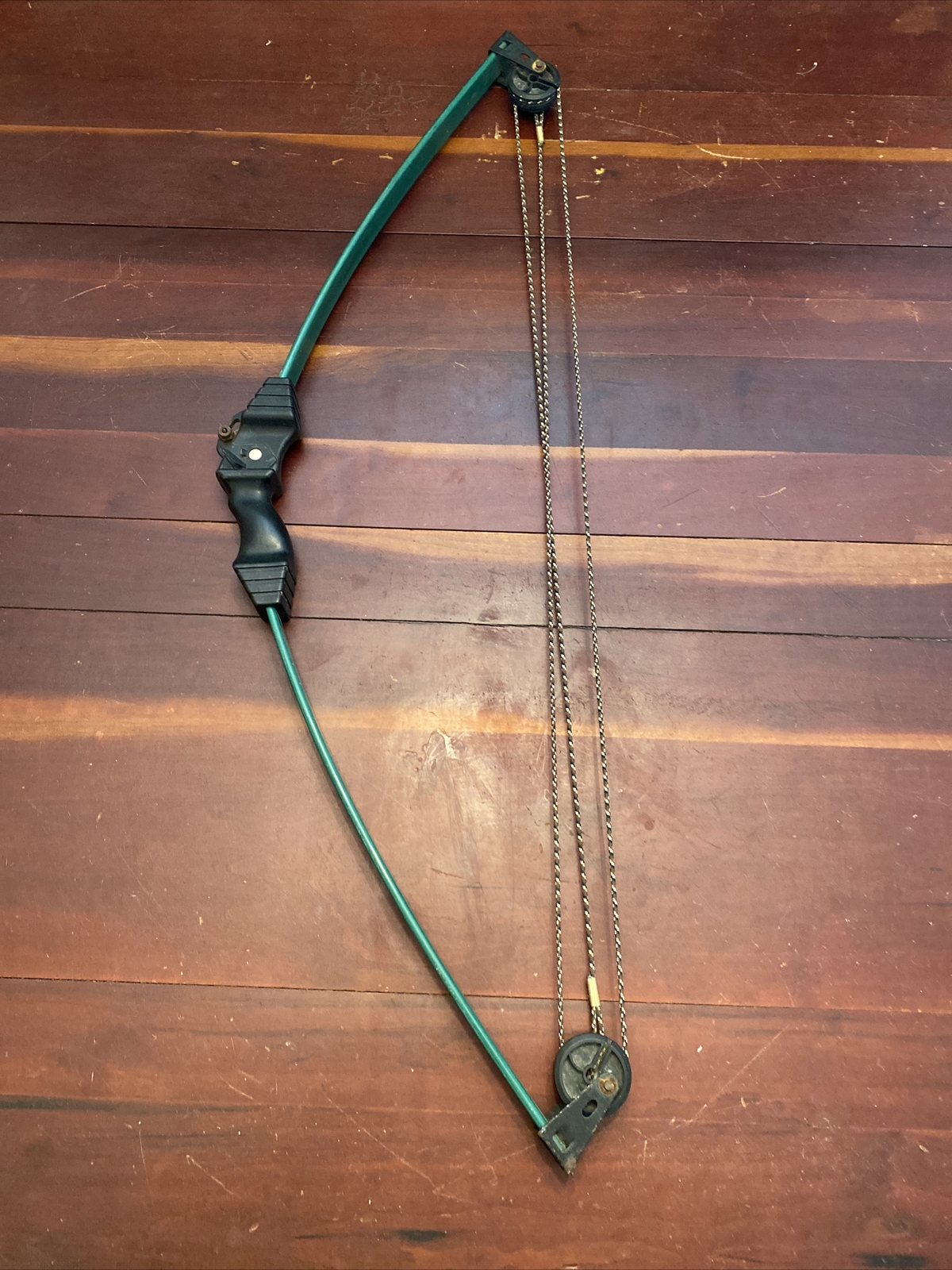 Bear Archery Scout Lightweight Youth 33" Compound Archery Bow Green