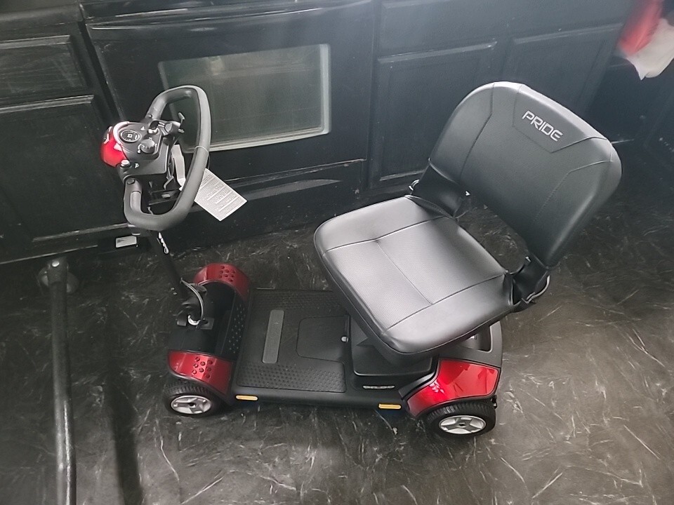Pride Mobility Go-Go Elite Traveller 3-Wheel Mobility Scooter - Red