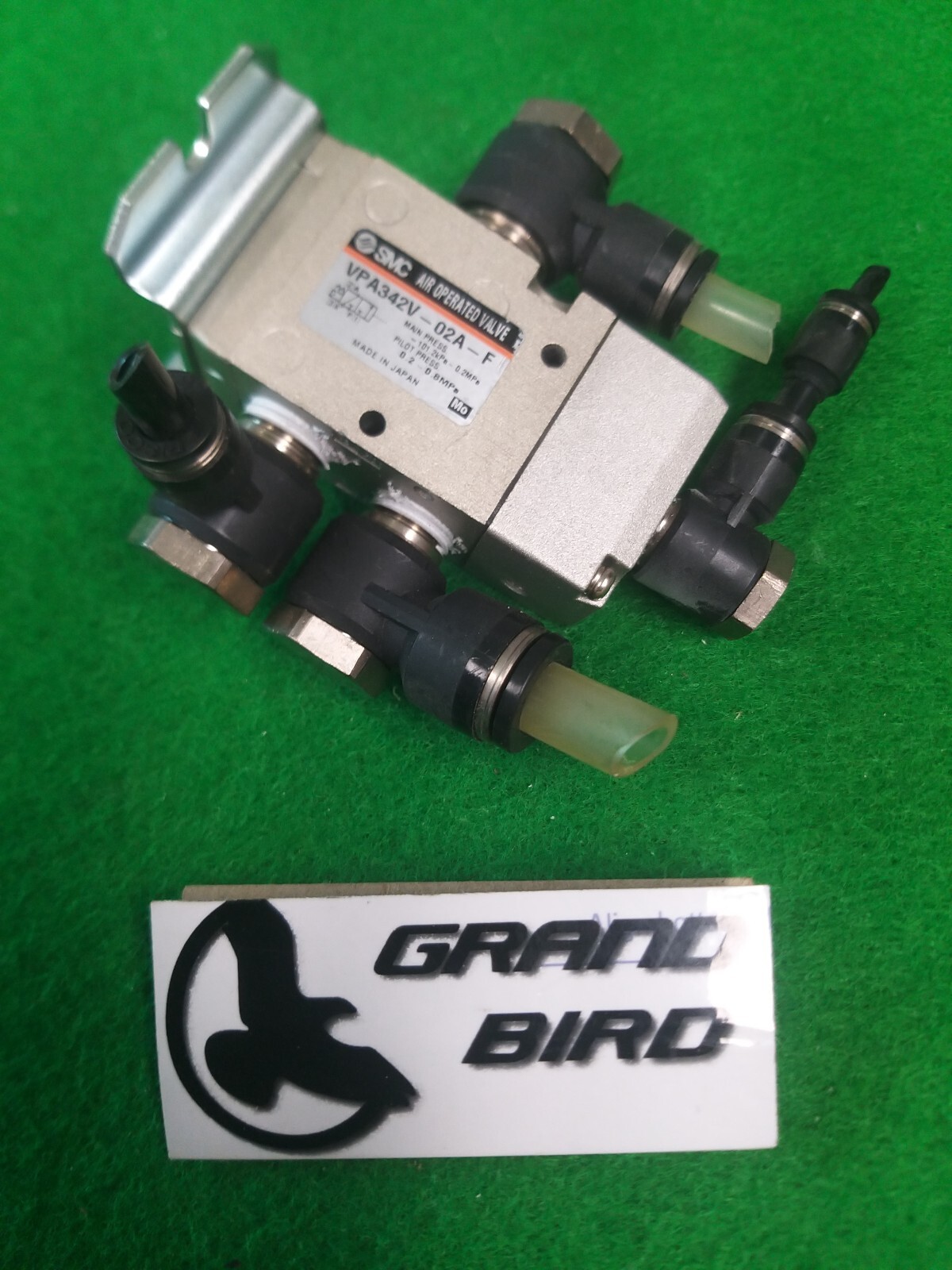 SMC VPA342V-02A-F AIR OPERATED VALVE, USED