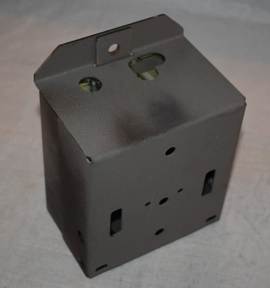 Moultrie M100 Gamespy Digital Game Camera with Cam Security Box A Used