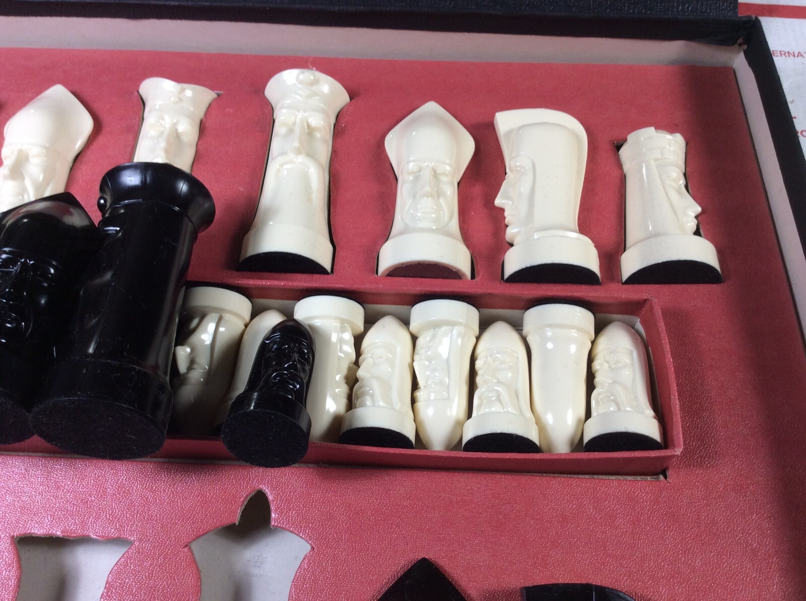 Sculptured Chess "Gothic" Salon edition Ganine Vintage 1957-63 sold by the piece