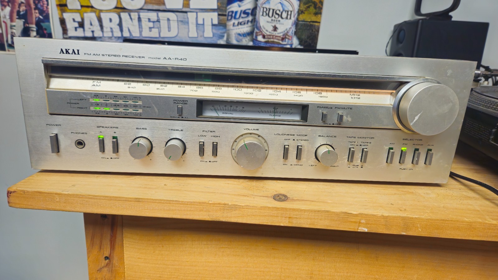 AKAI AA-R40 Receiver for Parts, Partially Tested