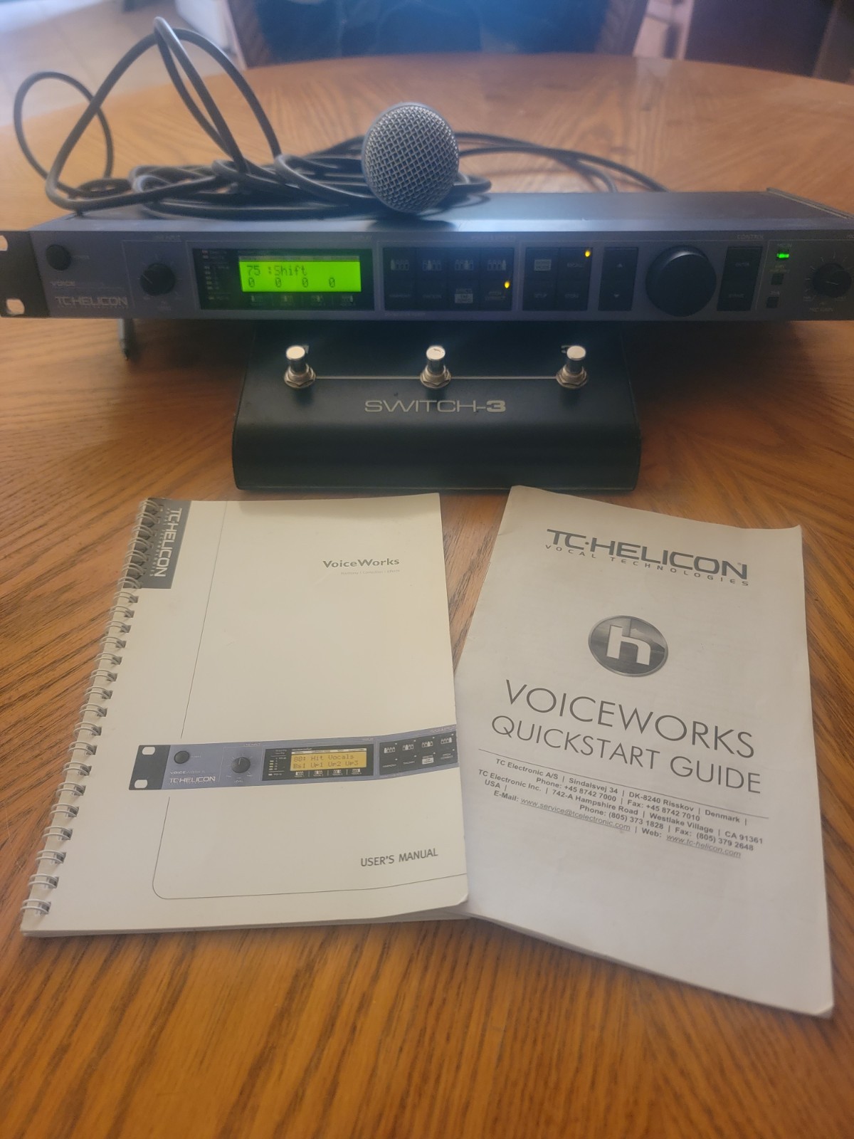 TC Helicon VoiceWorks Vocal Harmonizer Effects Correction Processor And More!