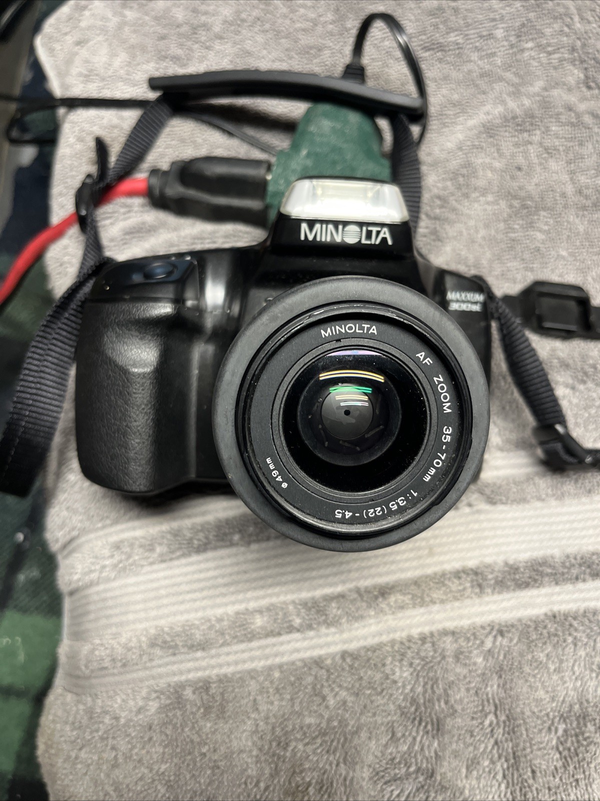 Minolta Maxxum 300si 35mm SLR Film Camera AF Zoom  70-210 Lens  UNTESTED