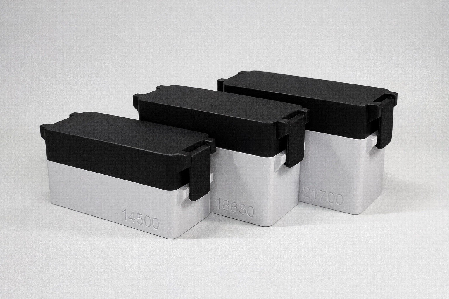 Battery Holder For 14500 18650 21700 Batteries With Lid For Travel Storage