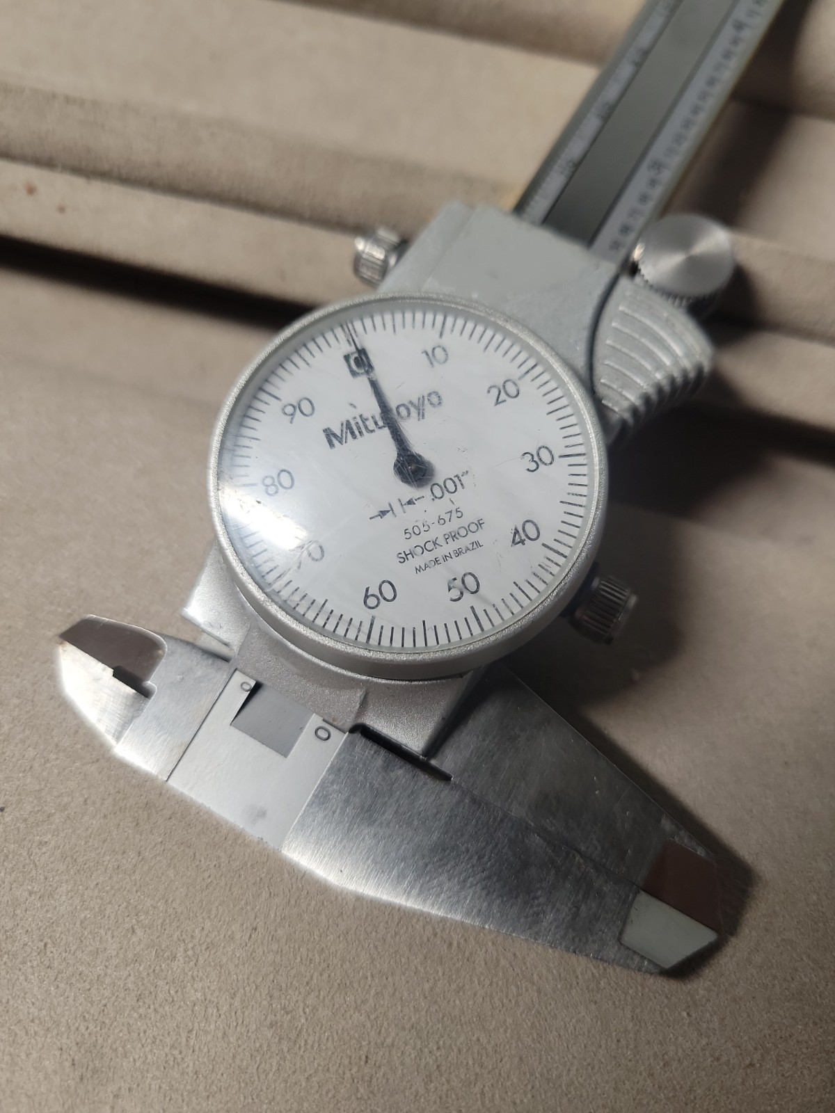 Mitytoyo 505-675 Dial Caliper 0-6" Range .001 Shock Proof Made In Brazil