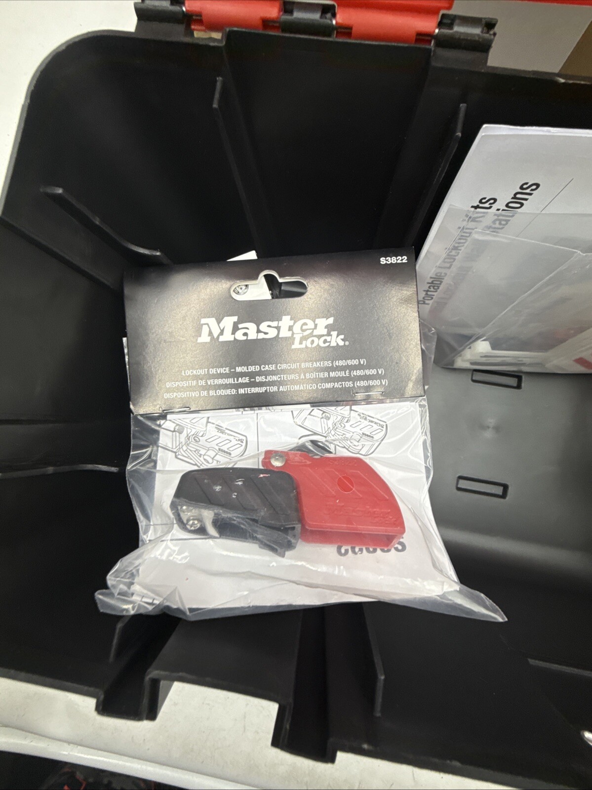 MASTER LOCK ED1457E410KABAS PORTABLE ELECTRICAL LOCK OUT KIT 780TD7