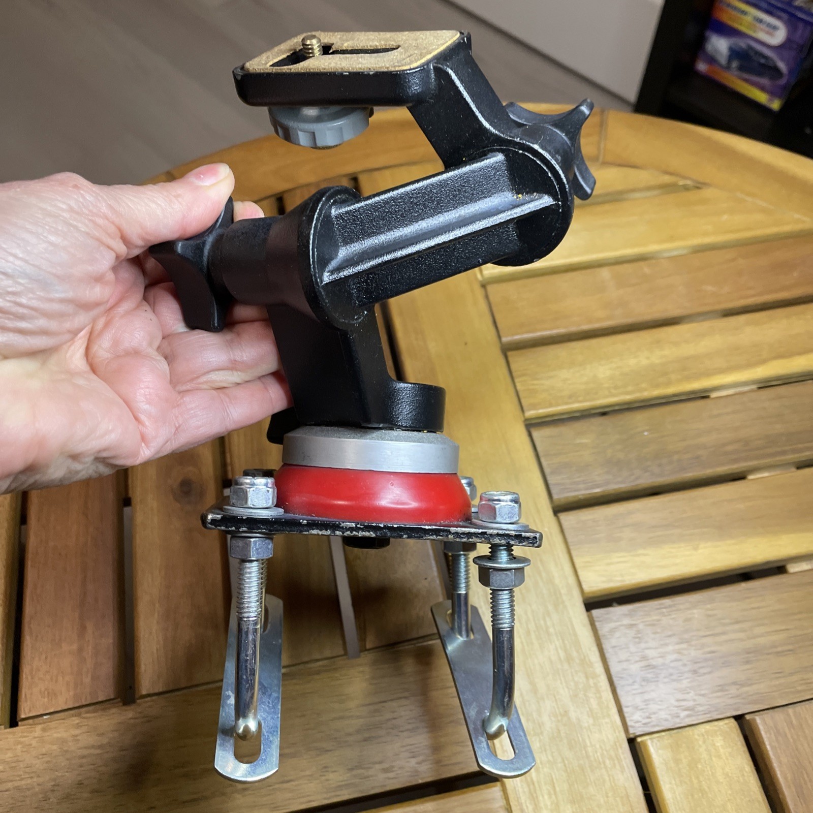 IOPORT Camera Mount