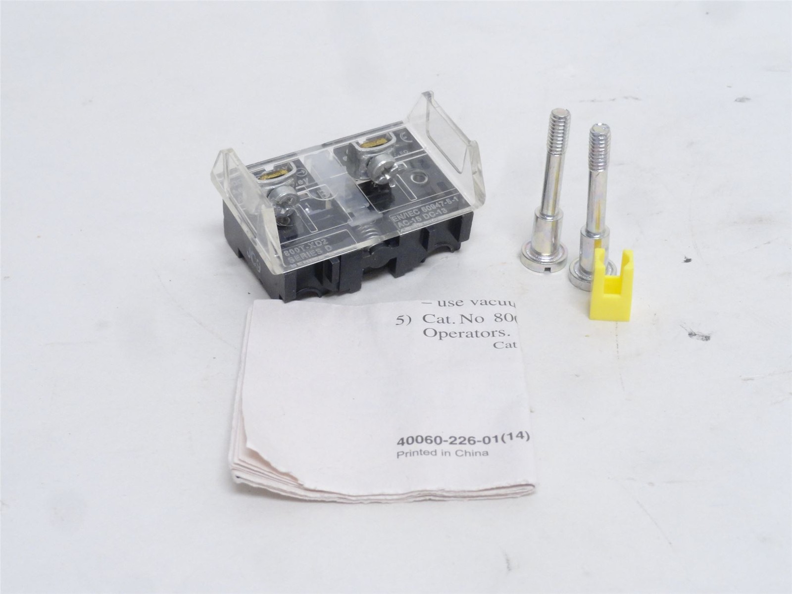 246132 New-No Box; Allen-Bradley 800T-XD2 Contact Block; Shallow; 600VAC; 1-NC