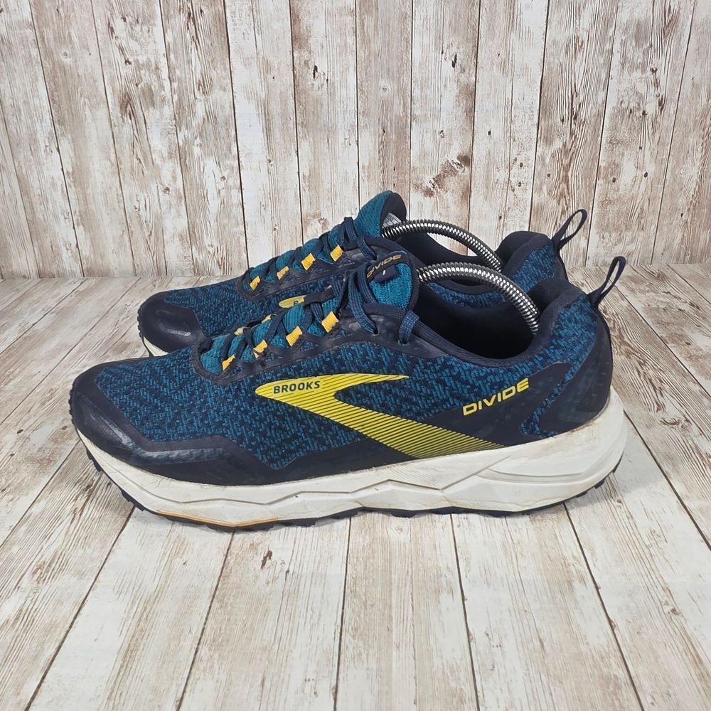 Brooks Divide Trail Running Shoes Athletic Sneakers Navy Yellow Men's Size 11