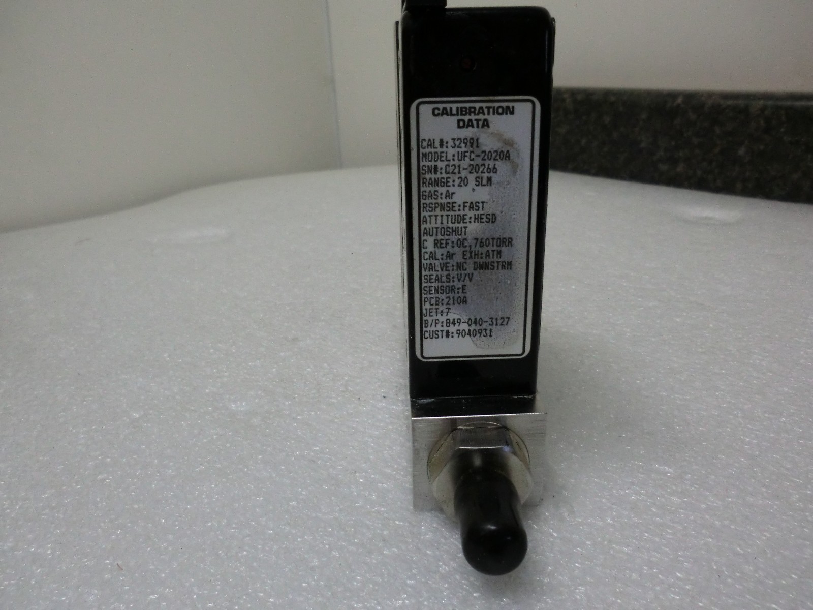 Unit Instruments Mass Flow Controller UFC-2020A