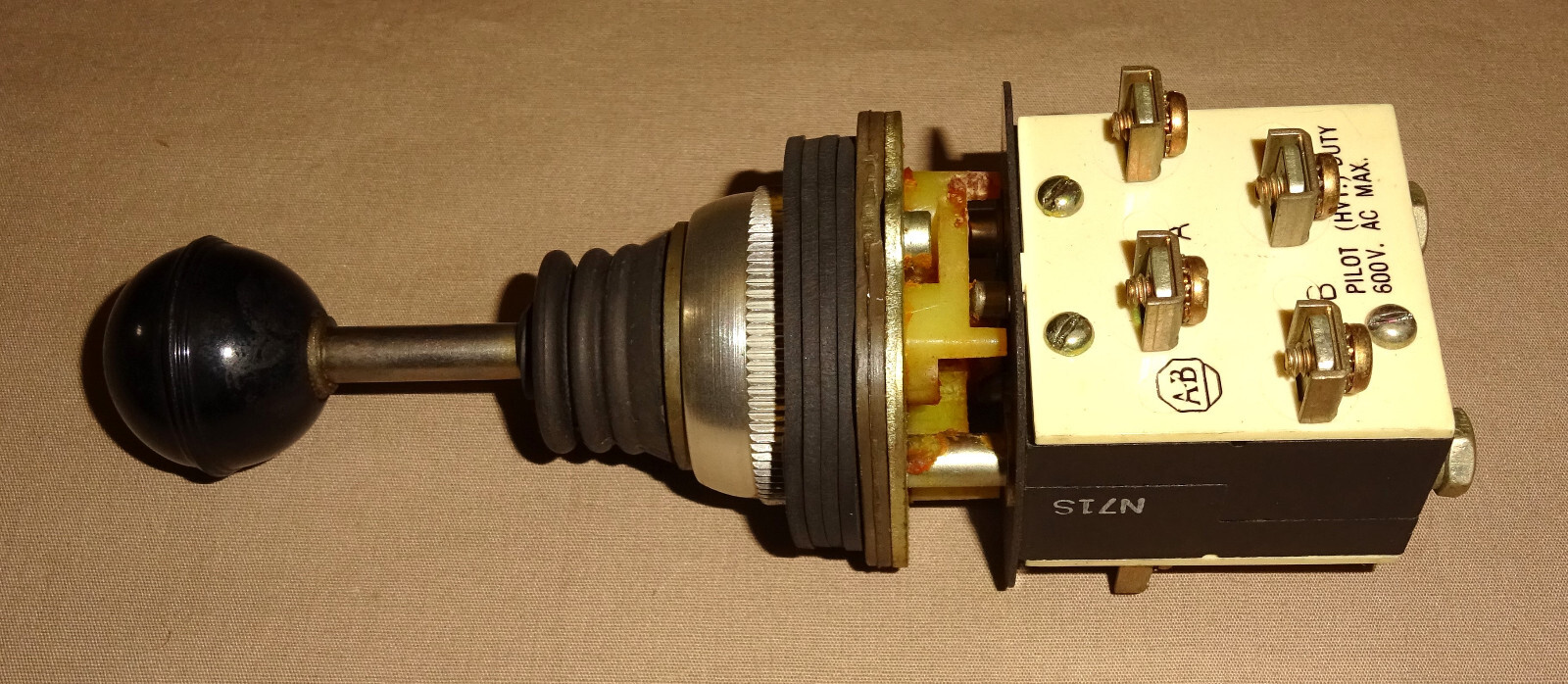 Allen Bradley 800T-T4MB22 Selector Switch Unit 4-Way Maintained Contact NEW