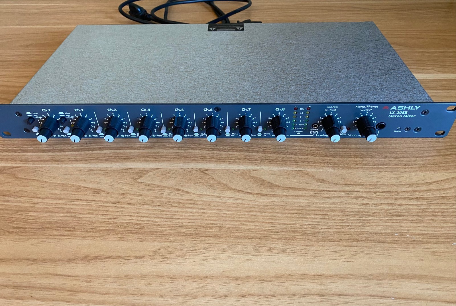 Ashly LX-308B 8 Channel Stereo Line Mixer - 1U rack - MINT