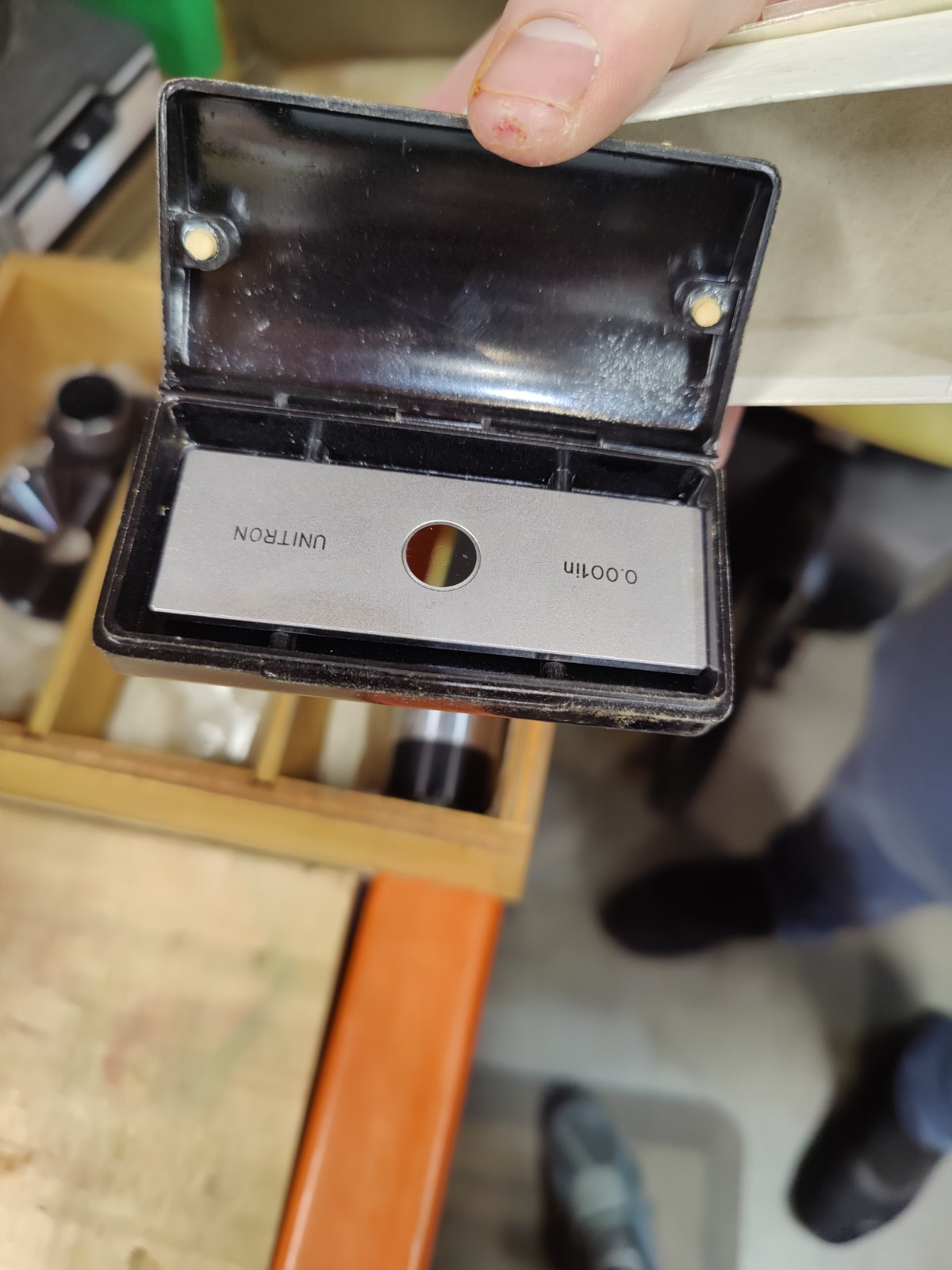 VINTAGE Metallurgical MICROSCOPE IN CASE That Locks With Keys Unitron Polaroid