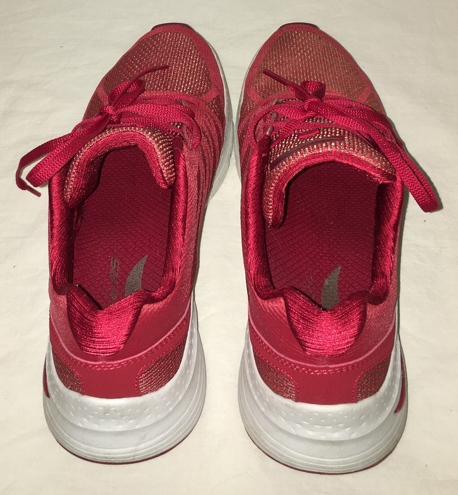 Womens Red SKECHERS Arch Fit Shoes Size 8 Preowned