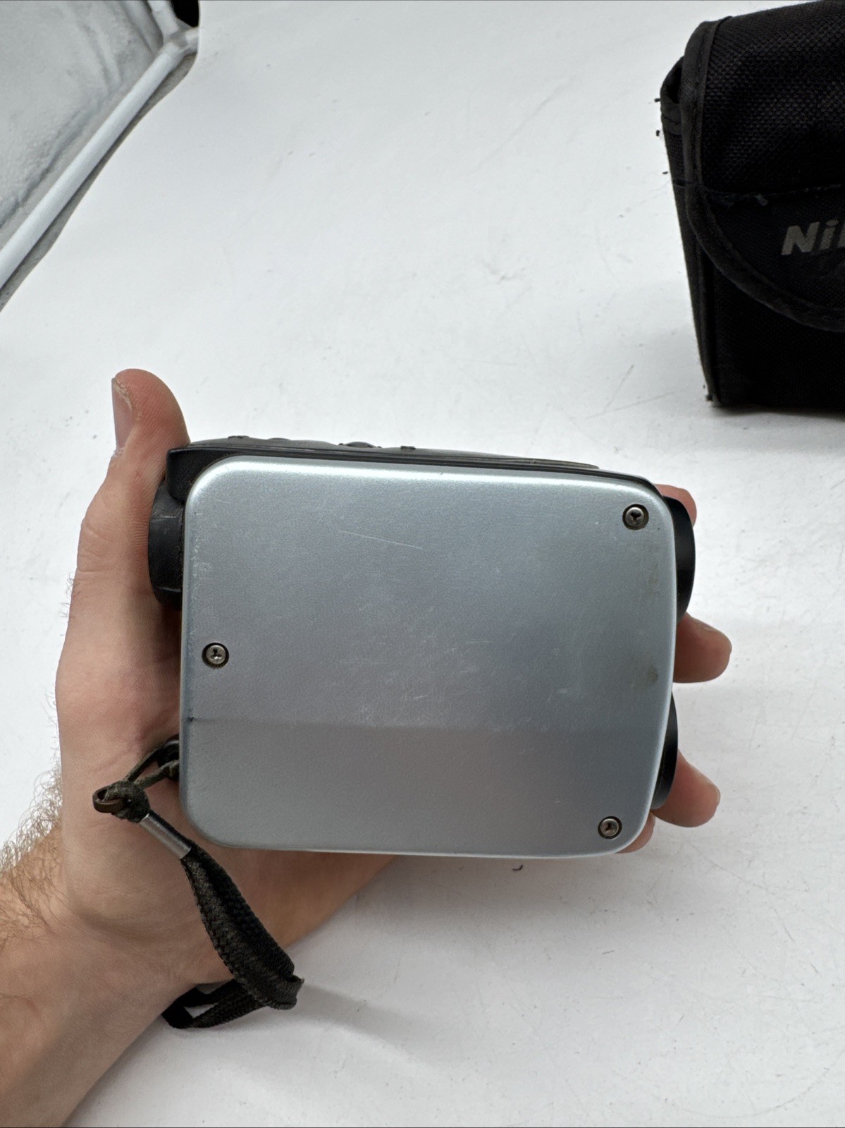 Nikon Laser 500. 13
