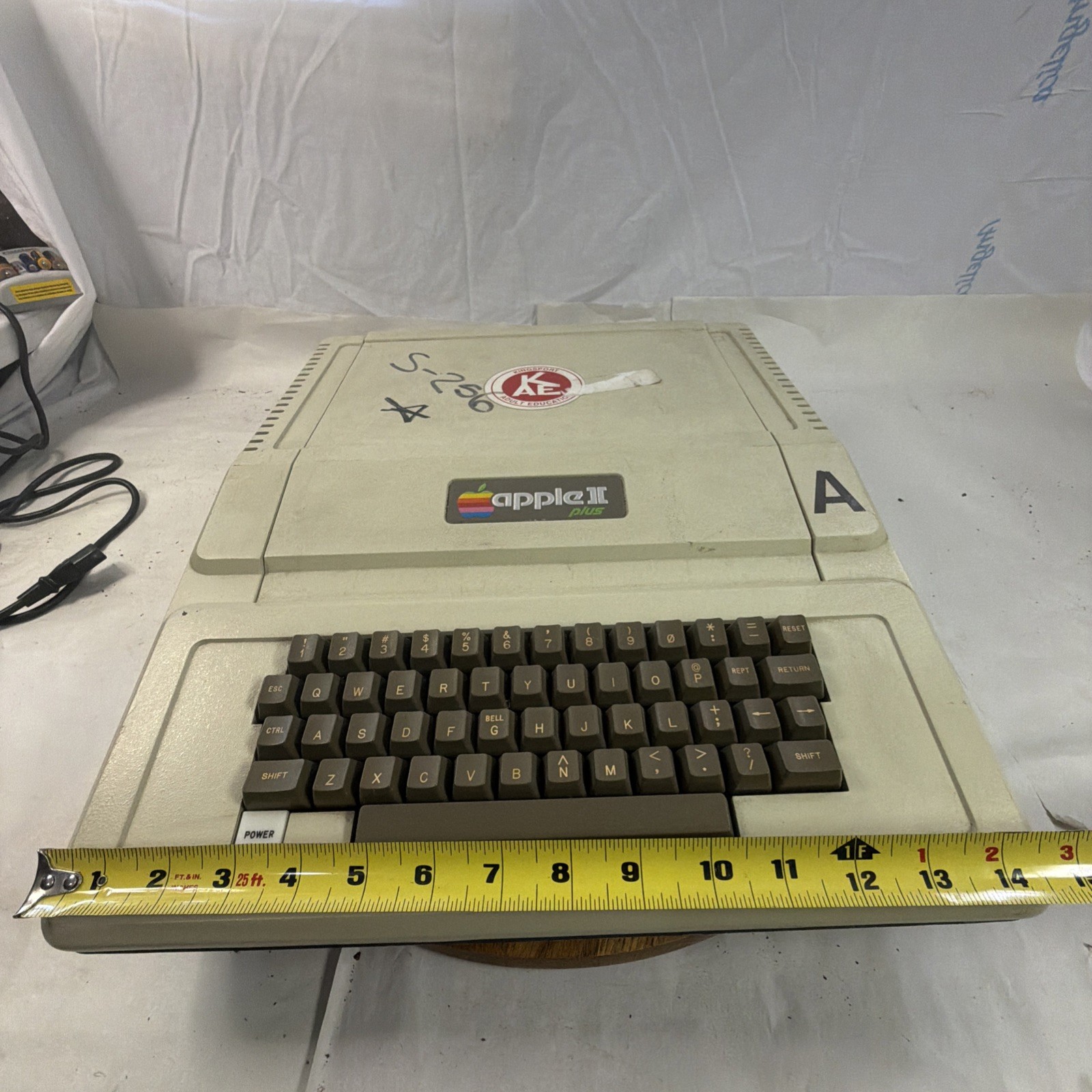 Early Model Apple II Plus Model A2S1048 AS IS FOR PARTS